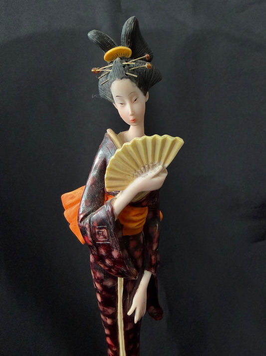 Japanese Maiko Geisha Figurine - Patterned Kimono