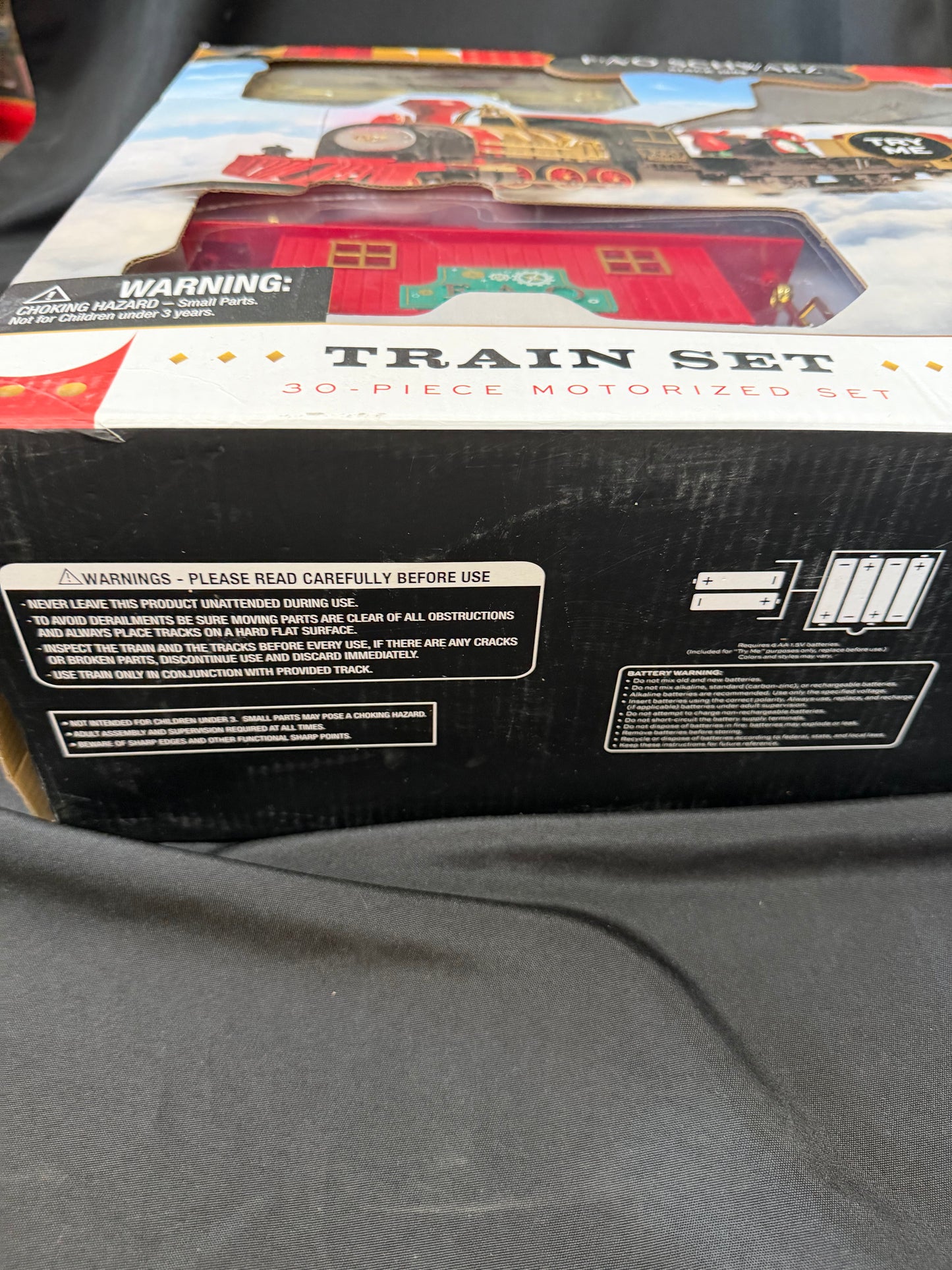 FAO Schwarz Motorized Train Set — 30 Piece (Item #1014783)