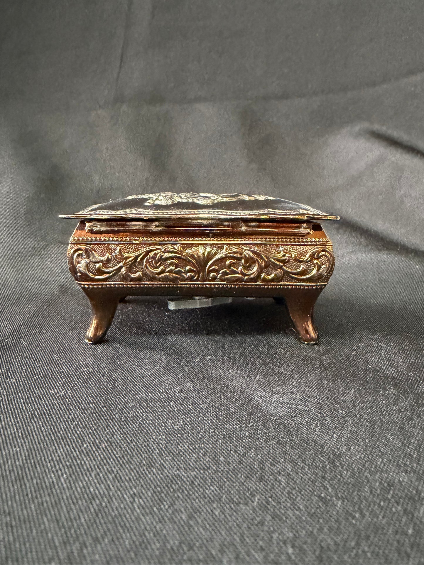 Silver Ornate Jewelry Trinket Wind-up Music Box - Working