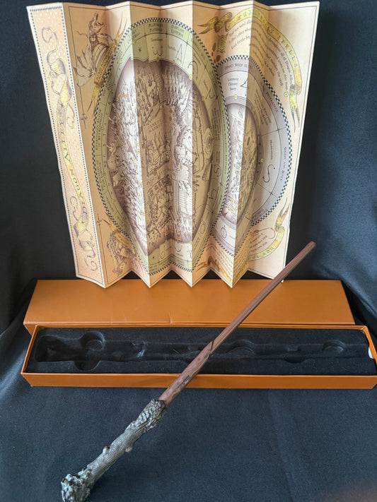 Universal — The Wizarding World of Harry Potter: Diagon Alley Map and Wand
