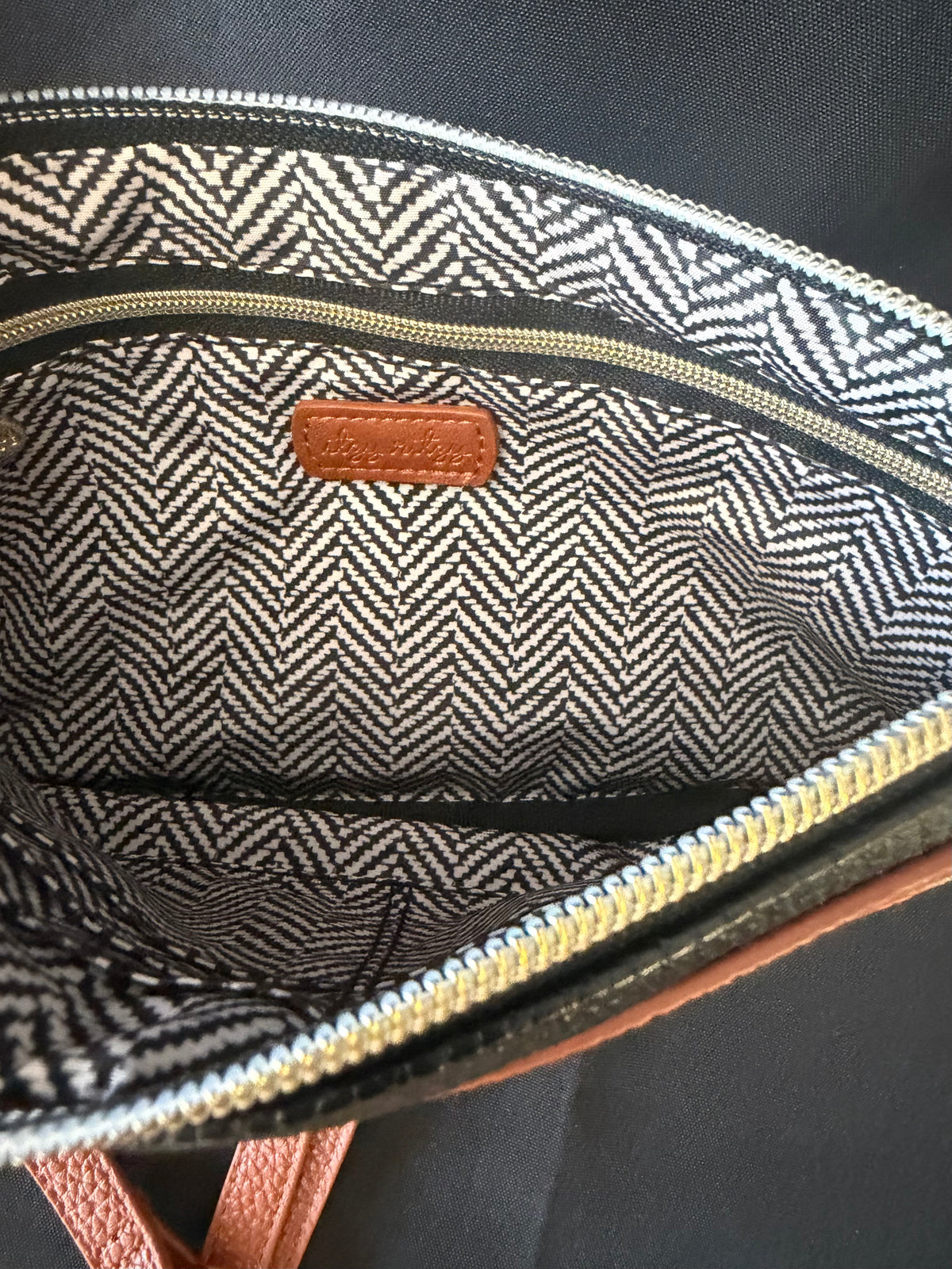 Itzy Ritzy Boss Pouch Wristlet Crossbody Belt Bag Includes Crossbody Strap