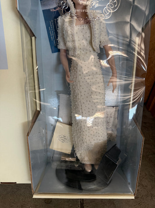 Franklin Mint — Diana, Princess of Wales Porcelain Portrait Doll, 18" (NIB)