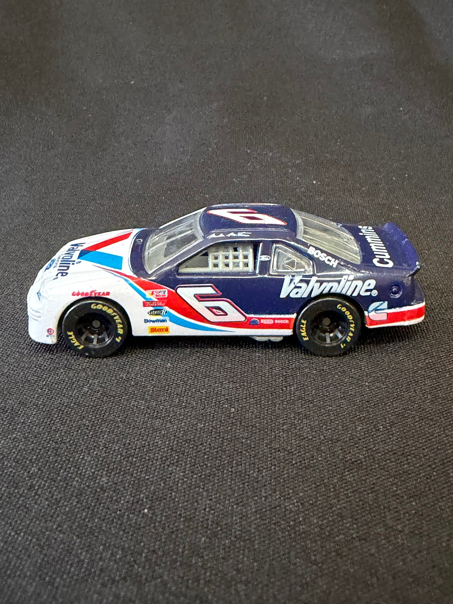 Racing Champions Die-Cast – Mark Martin #6 Ford Valvoline NASCAR