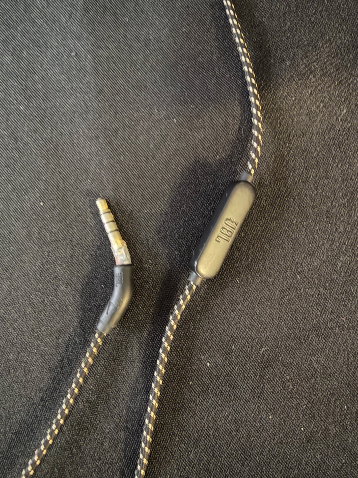 JBL Live 660 Bluetooth Wired Over-Ear Headphones - Black (tested + working)