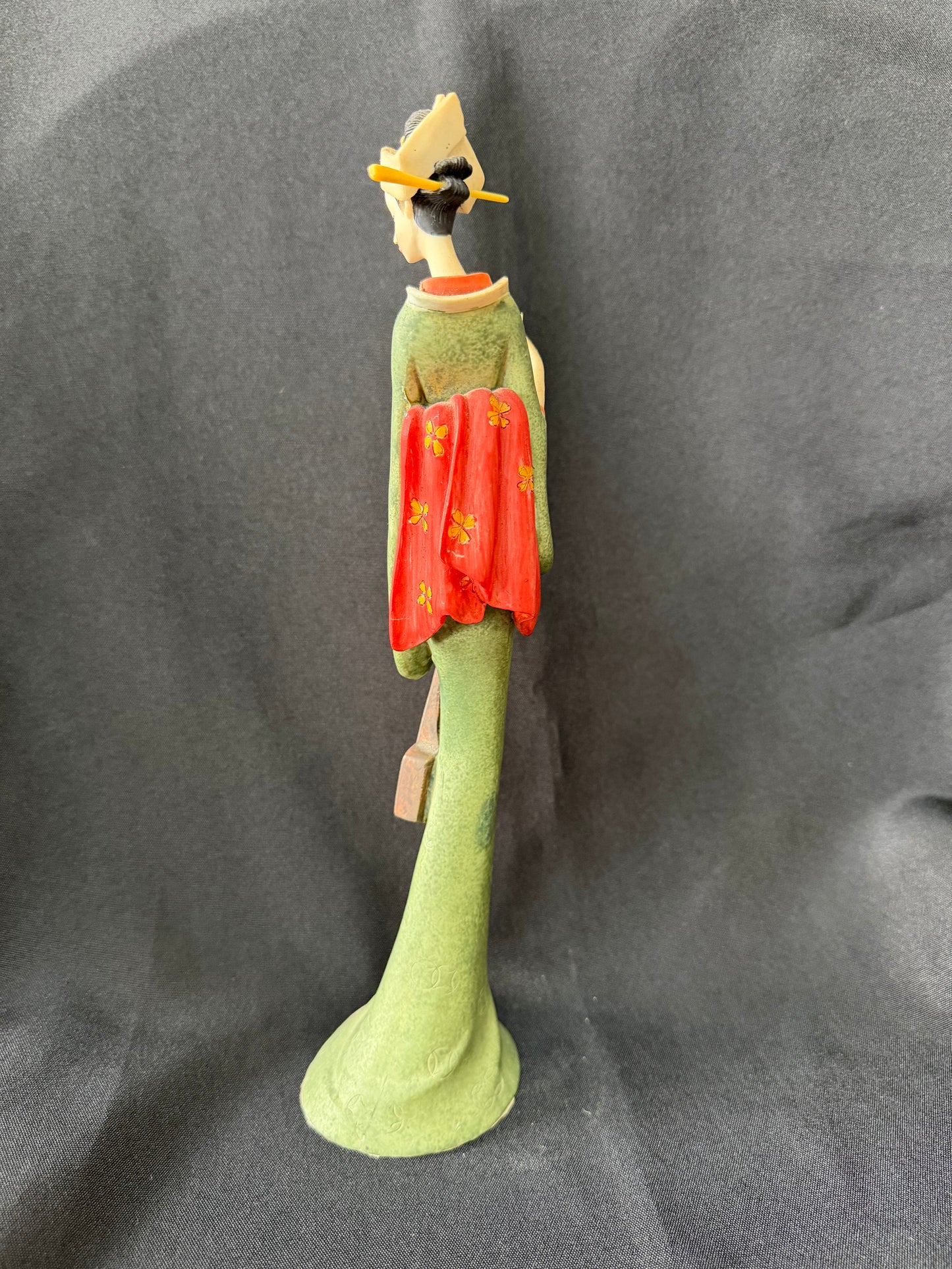 Japanese Maiko Geisha Figurine - Green Dress