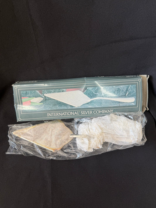 International Silver Company Silverplated Cake Server 11-1/4" No.99110697