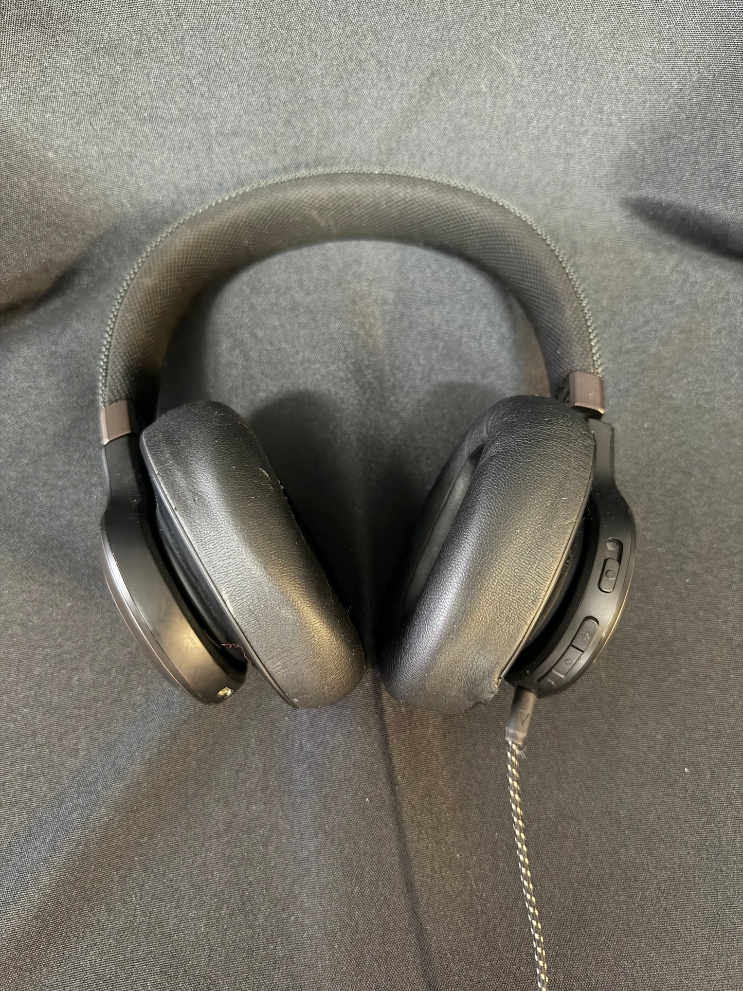 JBL Live 660 Bluetooth Wired Over-Ear Headphones - Black (tested + working)