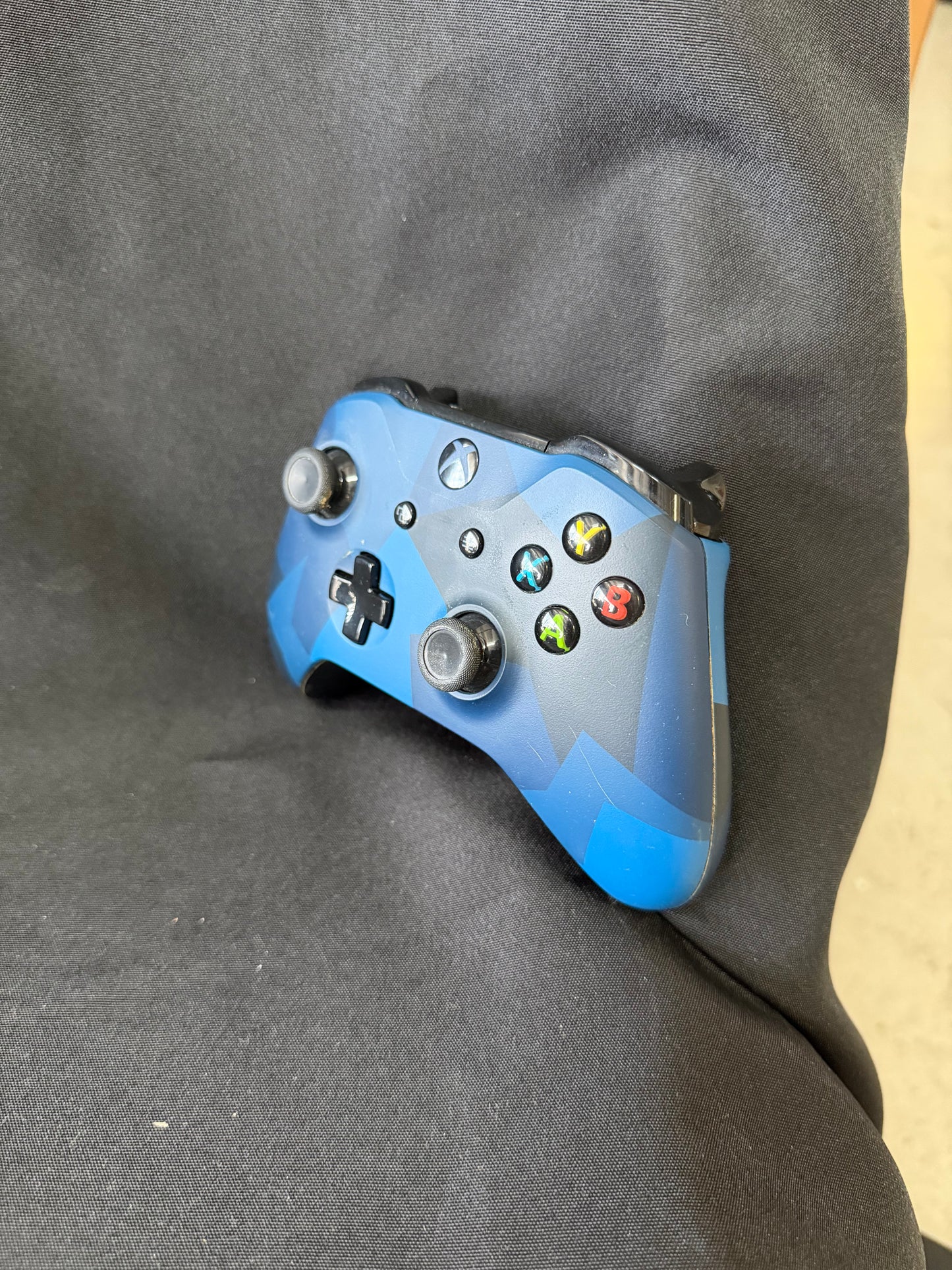 Xbox One Wireless Controller - Midnight Forces II Special Edition