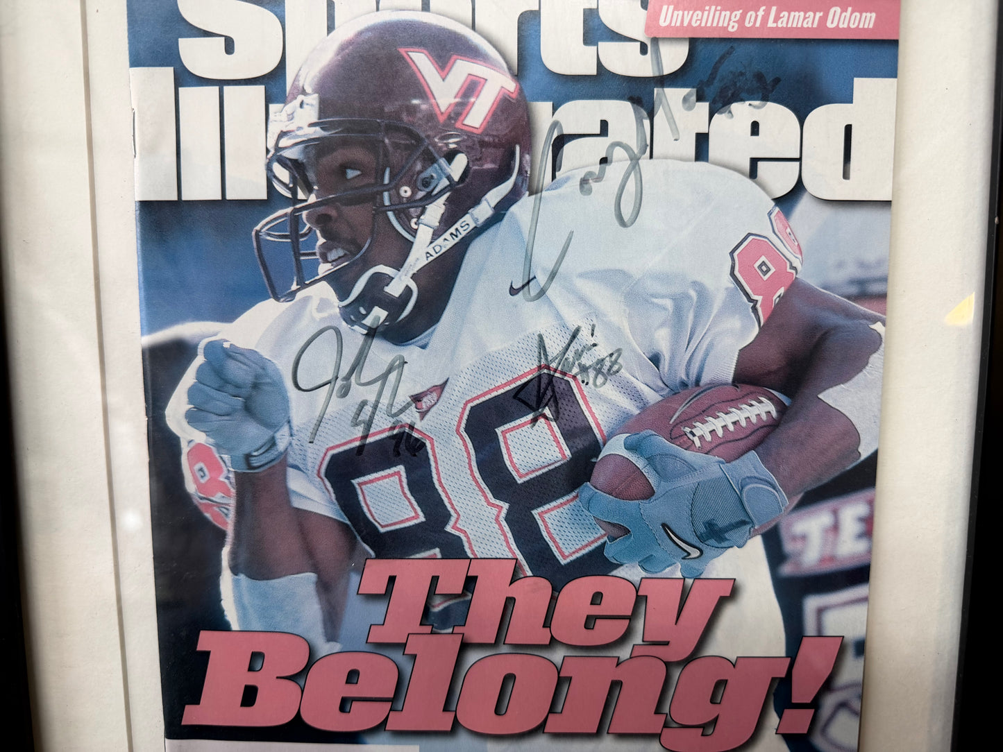 Sports Illustrated 1999 Issue featuring VT Wide Receiver Andre Davis (autographed)