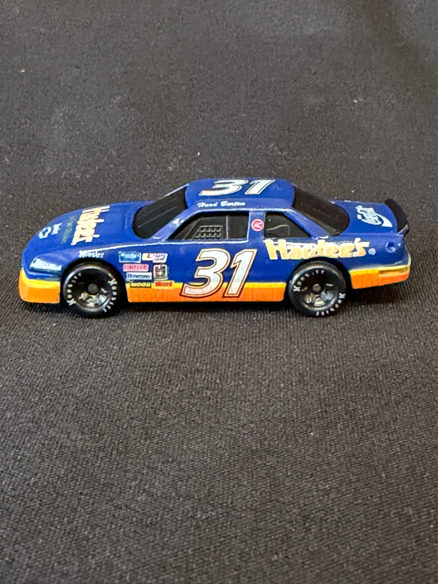 Racing Champions Die-Cast – Ward Burton #31 Hardee’s Chevrolet Lumina NASCAR