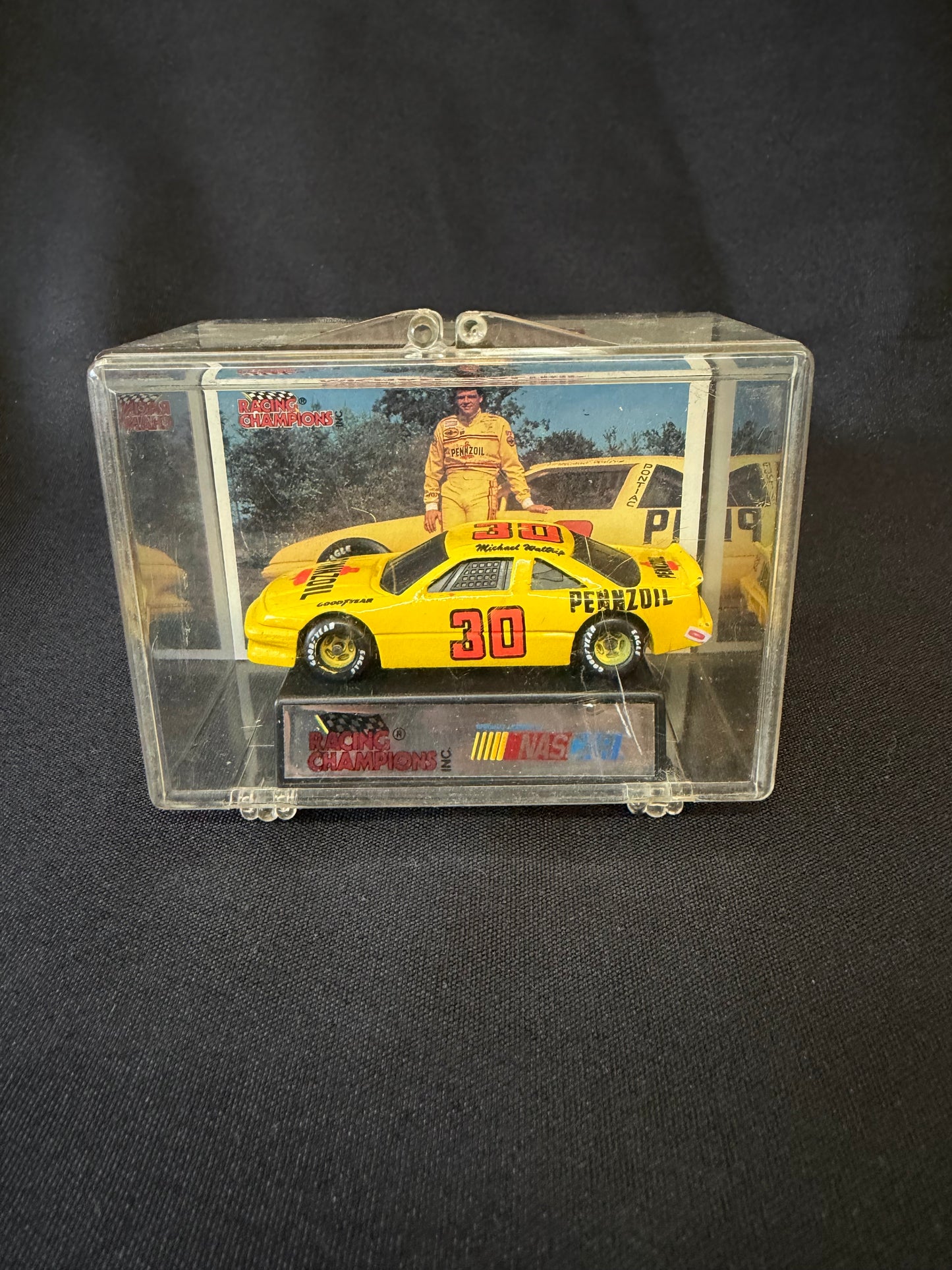 Racing Champions Die-Cast – Michael Waltrip #30 Pennzoil Pontiac NASCAR