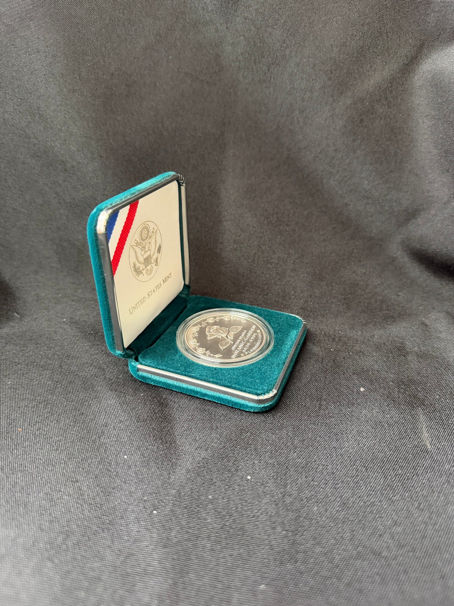 United States Botanic Garden Commemorative Coin - 1997