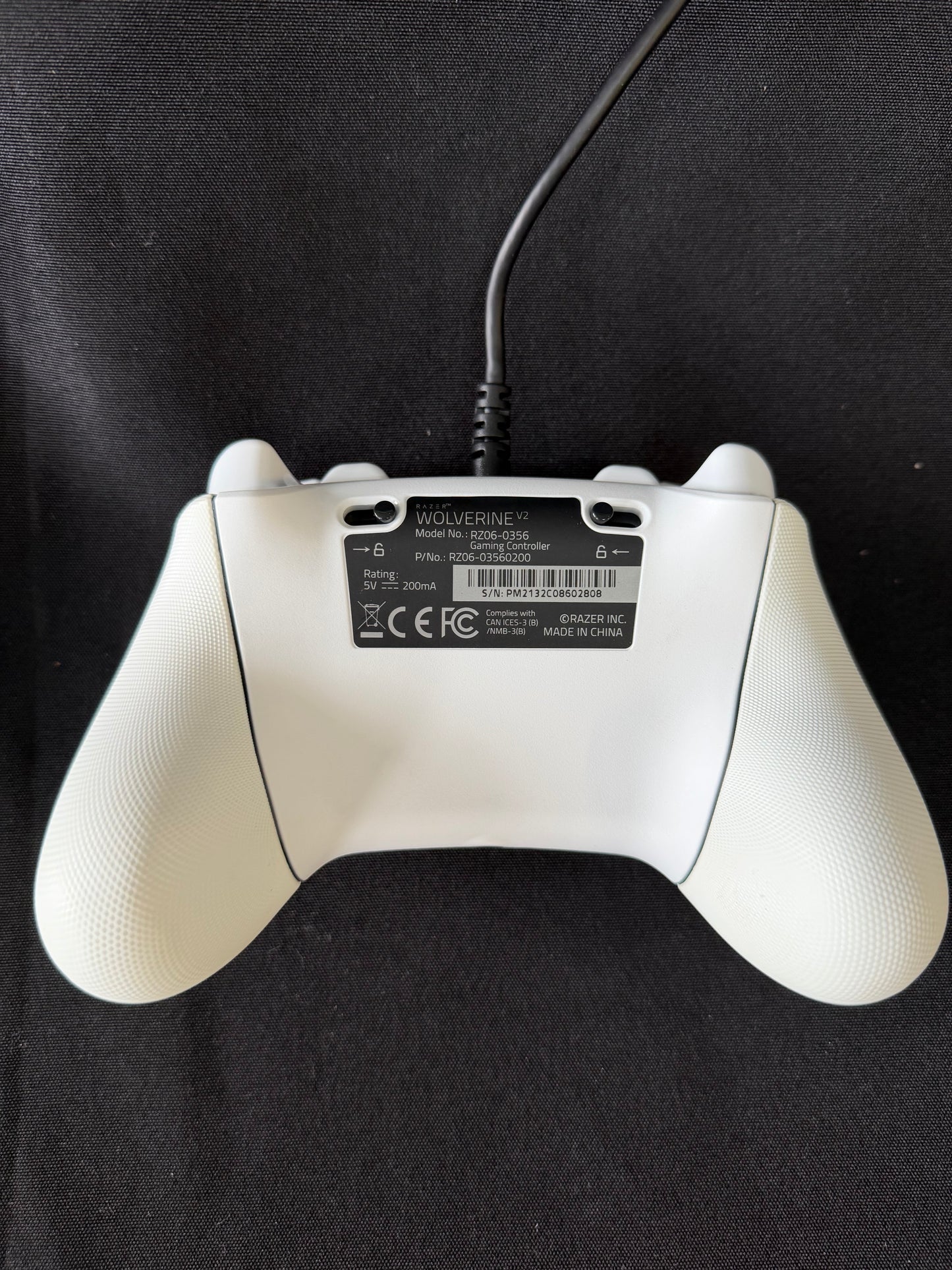 Razer Wolverine V2 Wired Controller – Xbox Series X/S