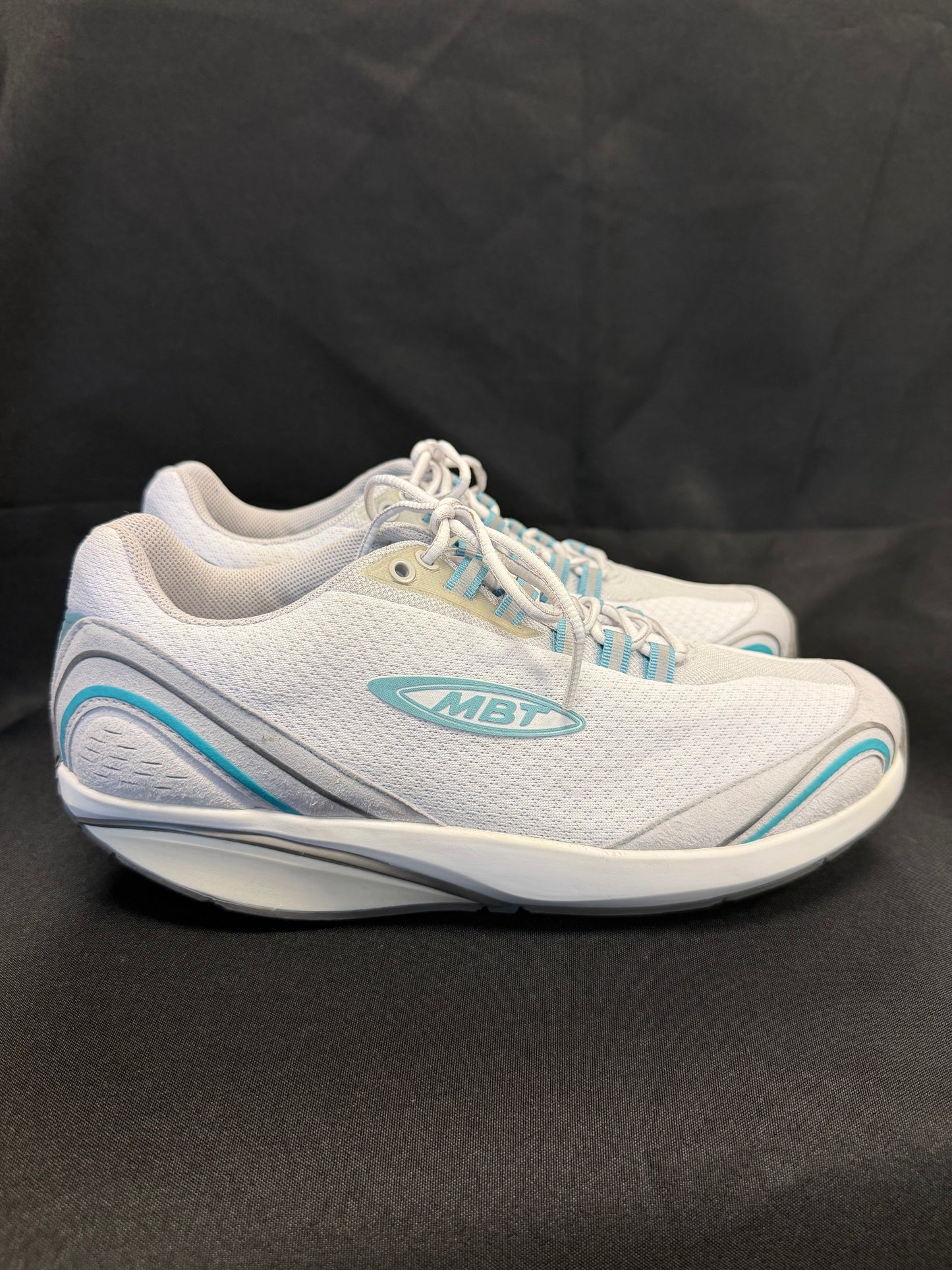 MBT Mahuta Walking Shoe (White w/ Light blue lining)