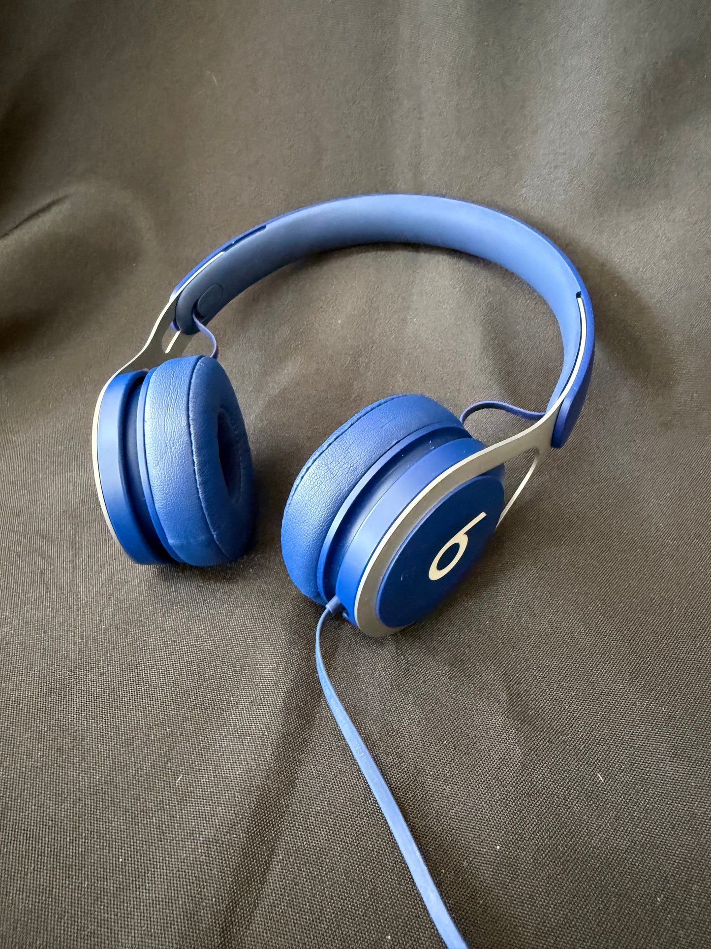 Beats EP Wired Headphones - blue & silver