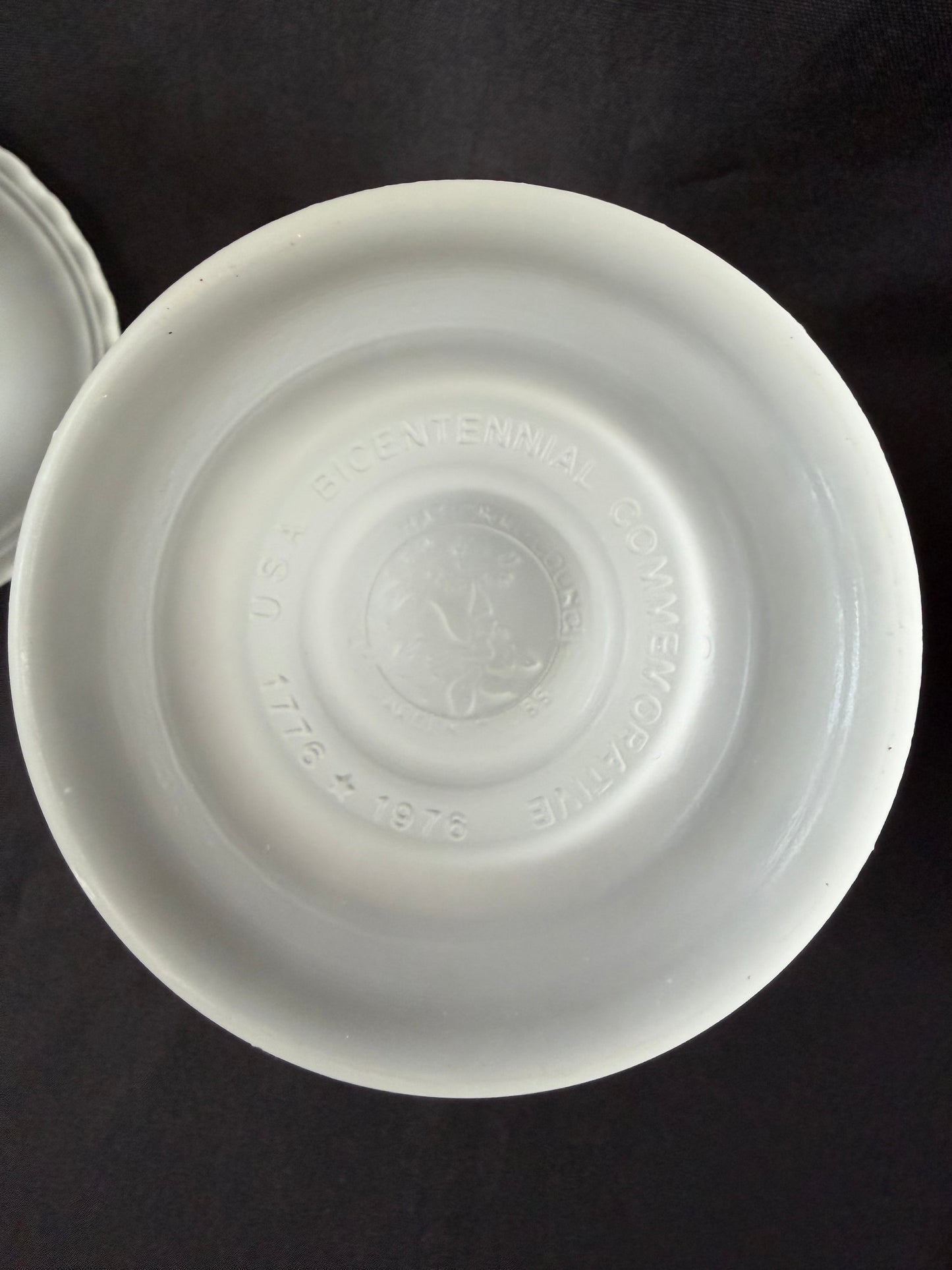 Fenton — 1976 Bicentennial Commemorative Frosted Lidded Candy Dish
