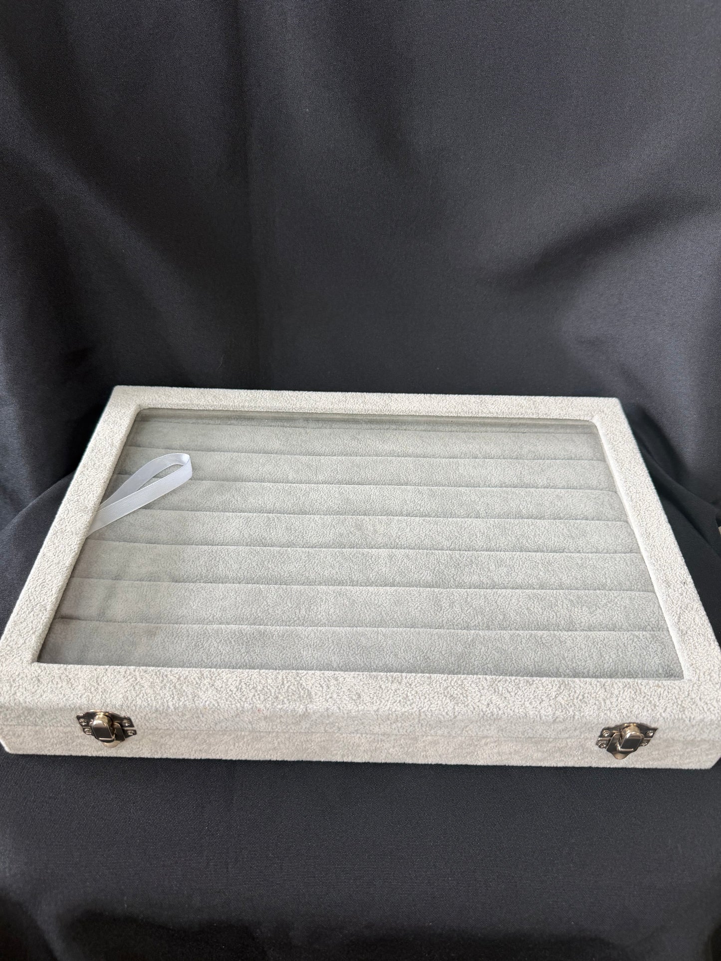Velvet Jewelry Display Box — Gray