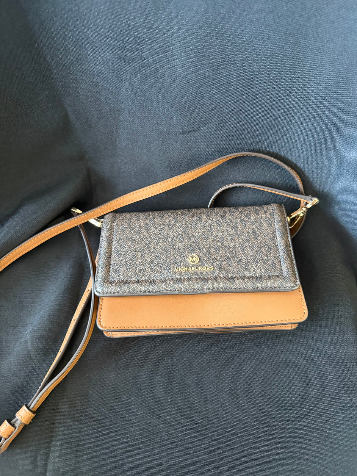 Michael Kors — Jet Set Charm Small Crossbody Bag, Brown Acorn