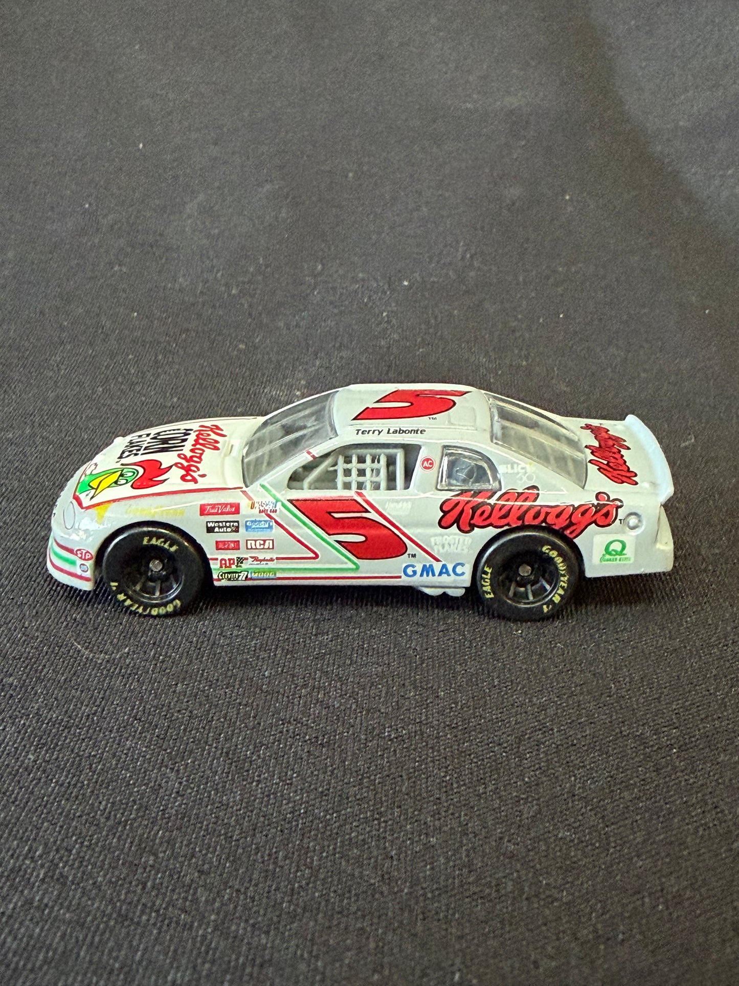 Racing Champions Die-Cast – Terry Labonte #5 Kellogg’s Chevrolet Monte Carlo NASCAR