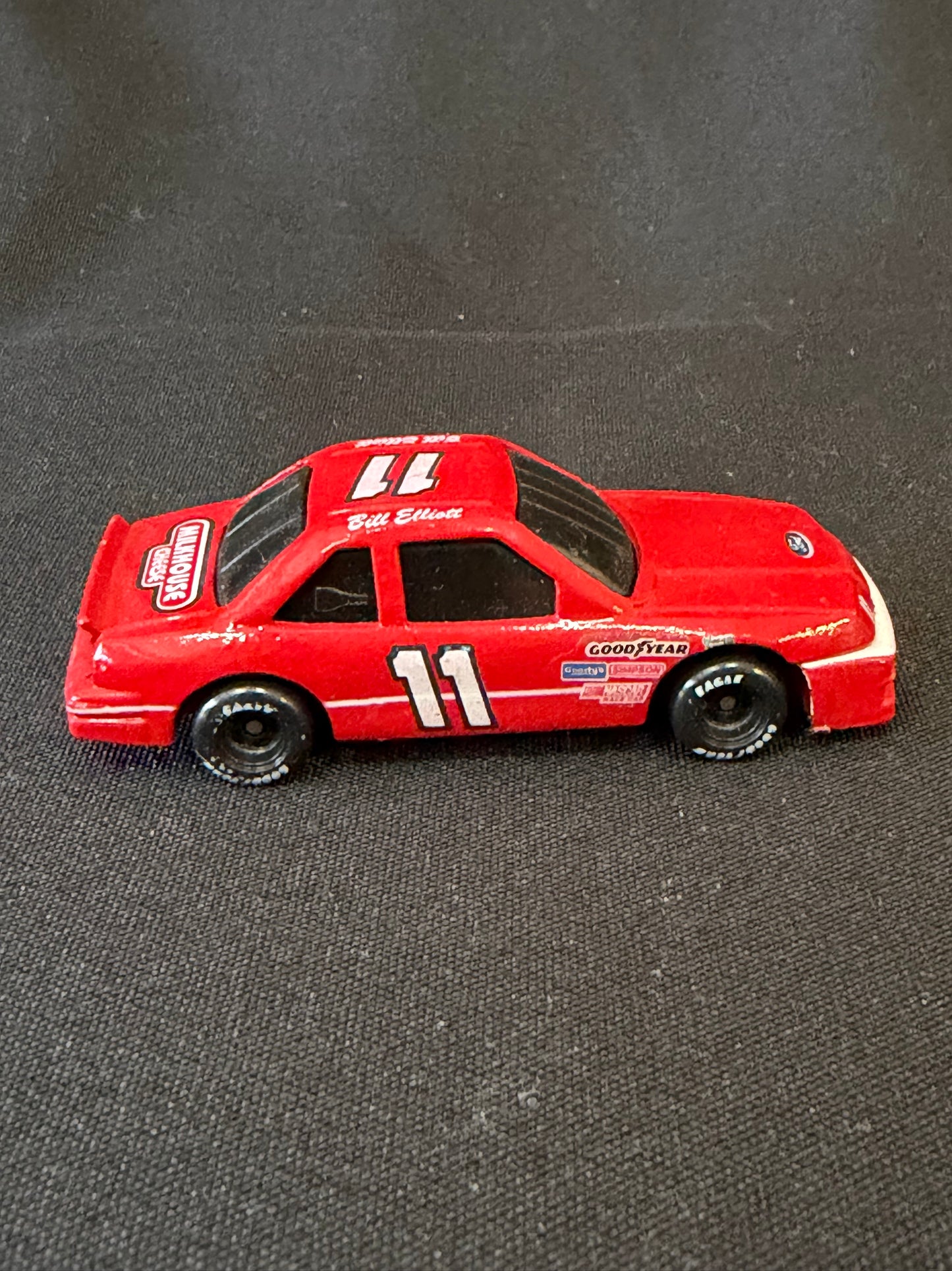 Racing Champions Die-Cast – Bill Elliott #11 Ford Thunderbird NASCAR