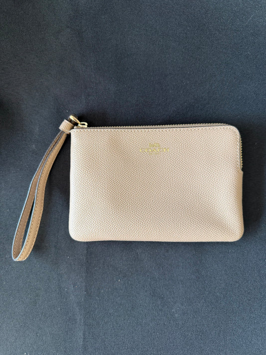 Coach Corner Zip Wristlet in Crossgrain Leather