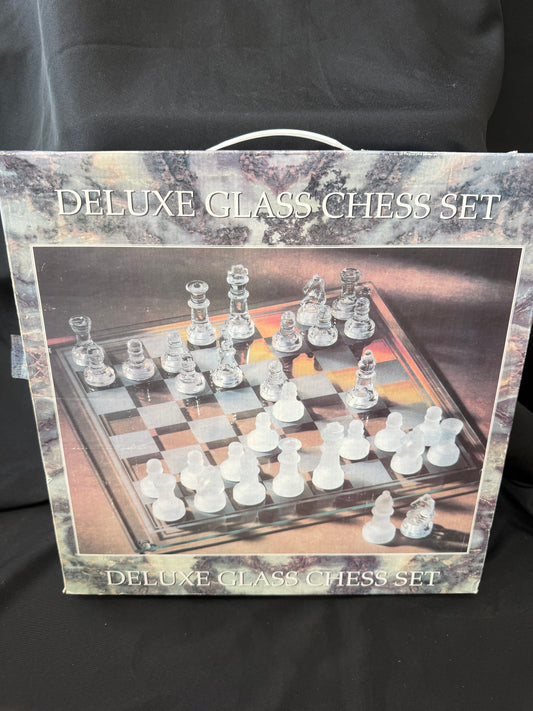 Deluxe Class Chess Set — 14" x 14" Board
