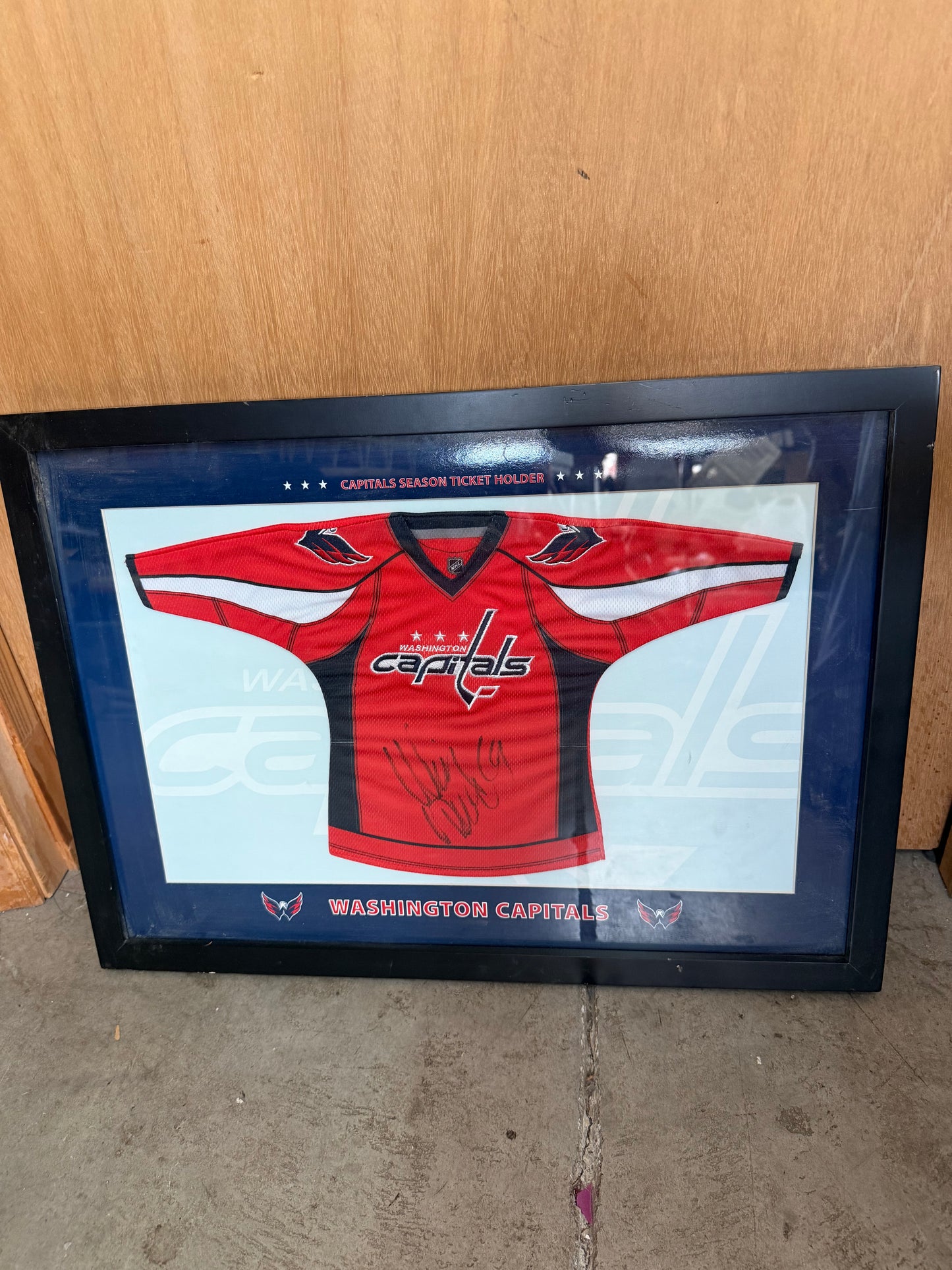 Autographed Nicklas Backstrom Mini-Jersey — 2007-08 Washington Capitals, Framed