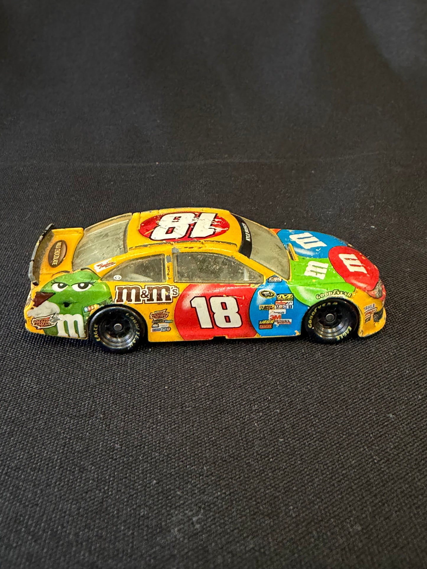 Mars, Inc. Die-Cast – Kyle Busch #18 M&M’s Toyota NASCAR