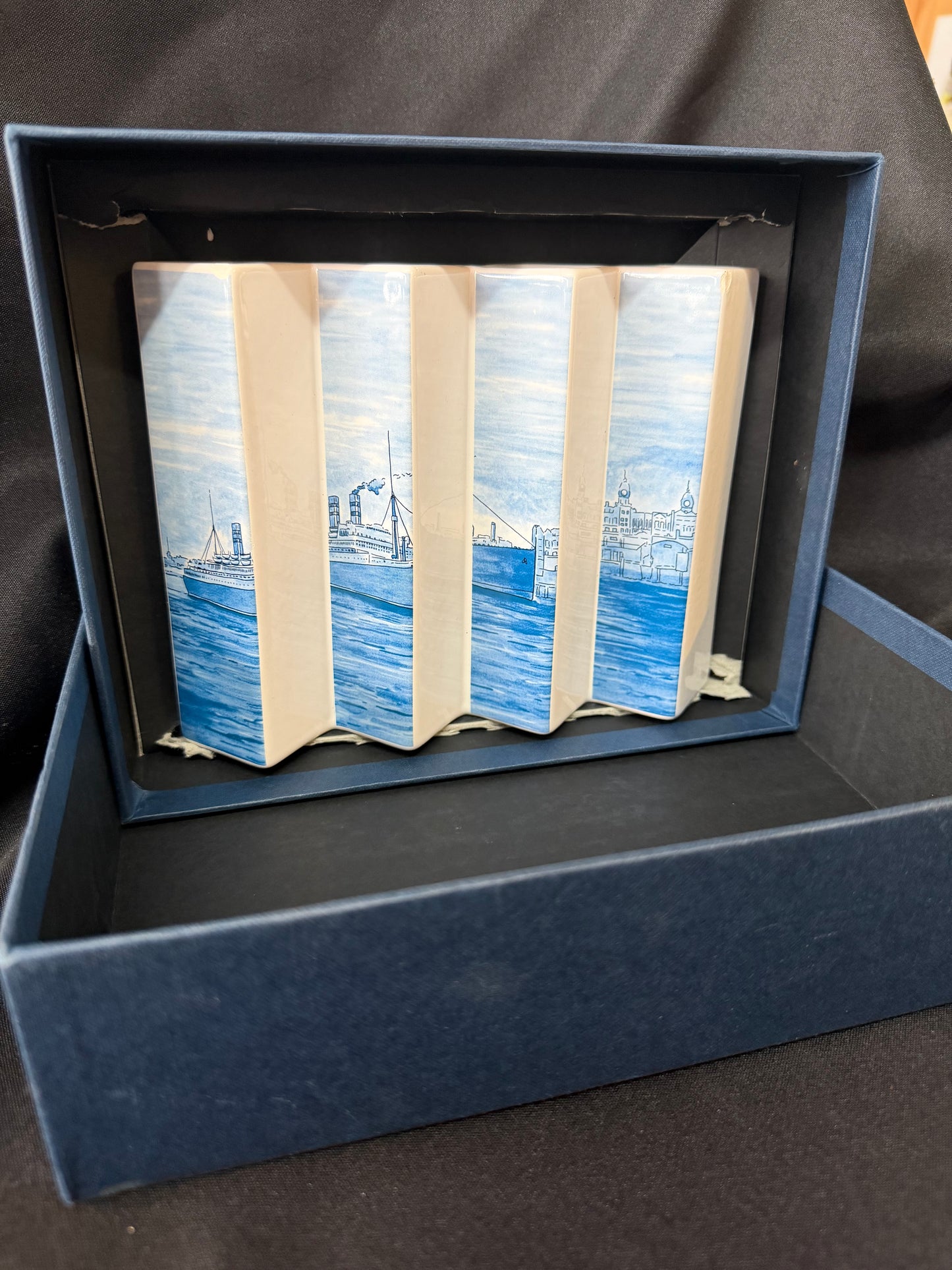 Holland America Line Four Tulips vase