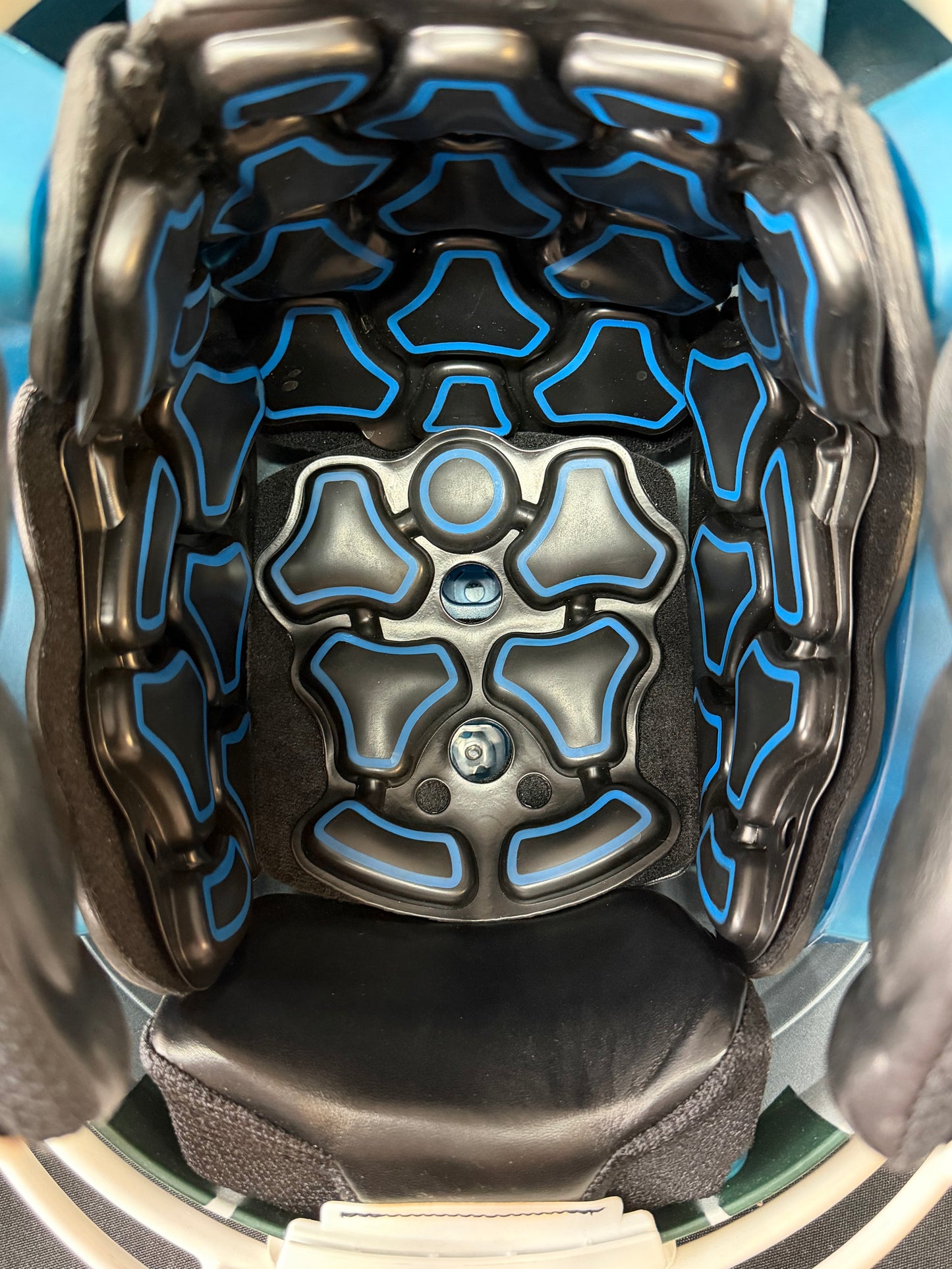 Schutt F7 VTD Football Helmet (size Medium)