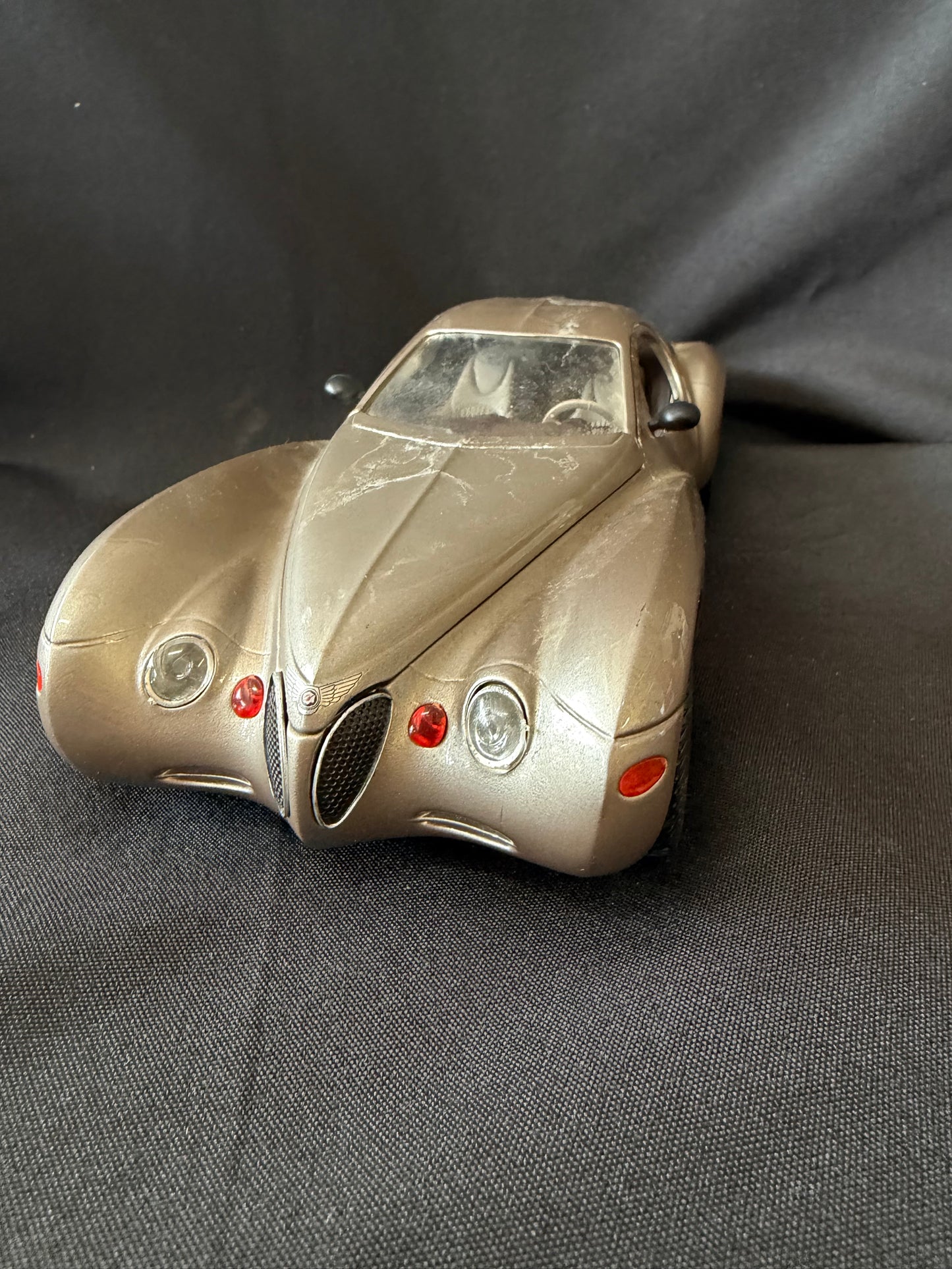 Guiloy 1995 Chrysler Atlantic Concept Car - TLMC 1:18 Scale Diecast