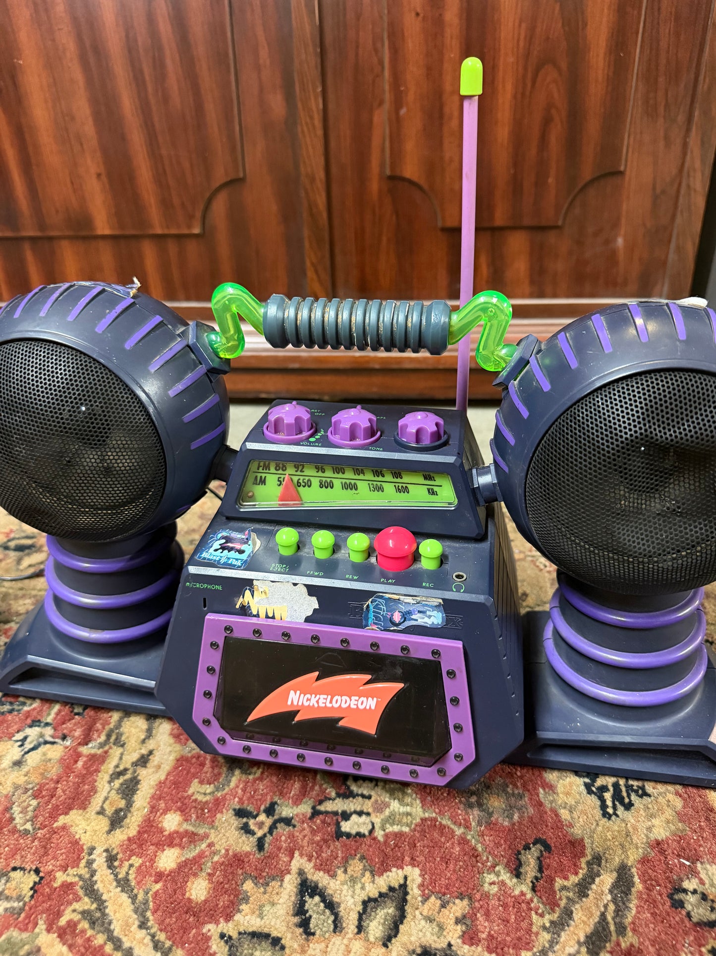 Vtg 1995 Nickelodeon BlastBox AM/FM radio & cassette player