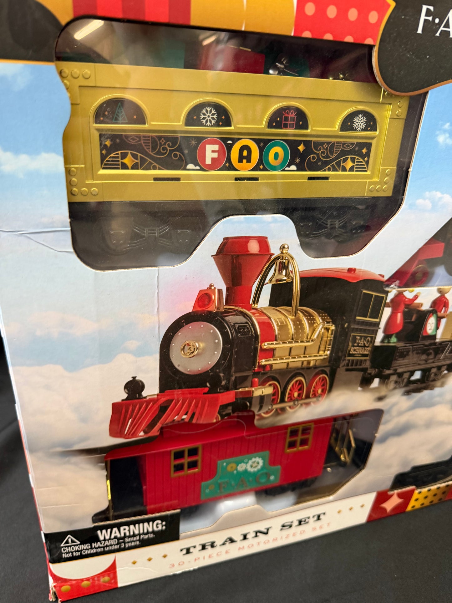 FAO Schwarz Motorized Train Set — 30 Piece (Item #1014783)