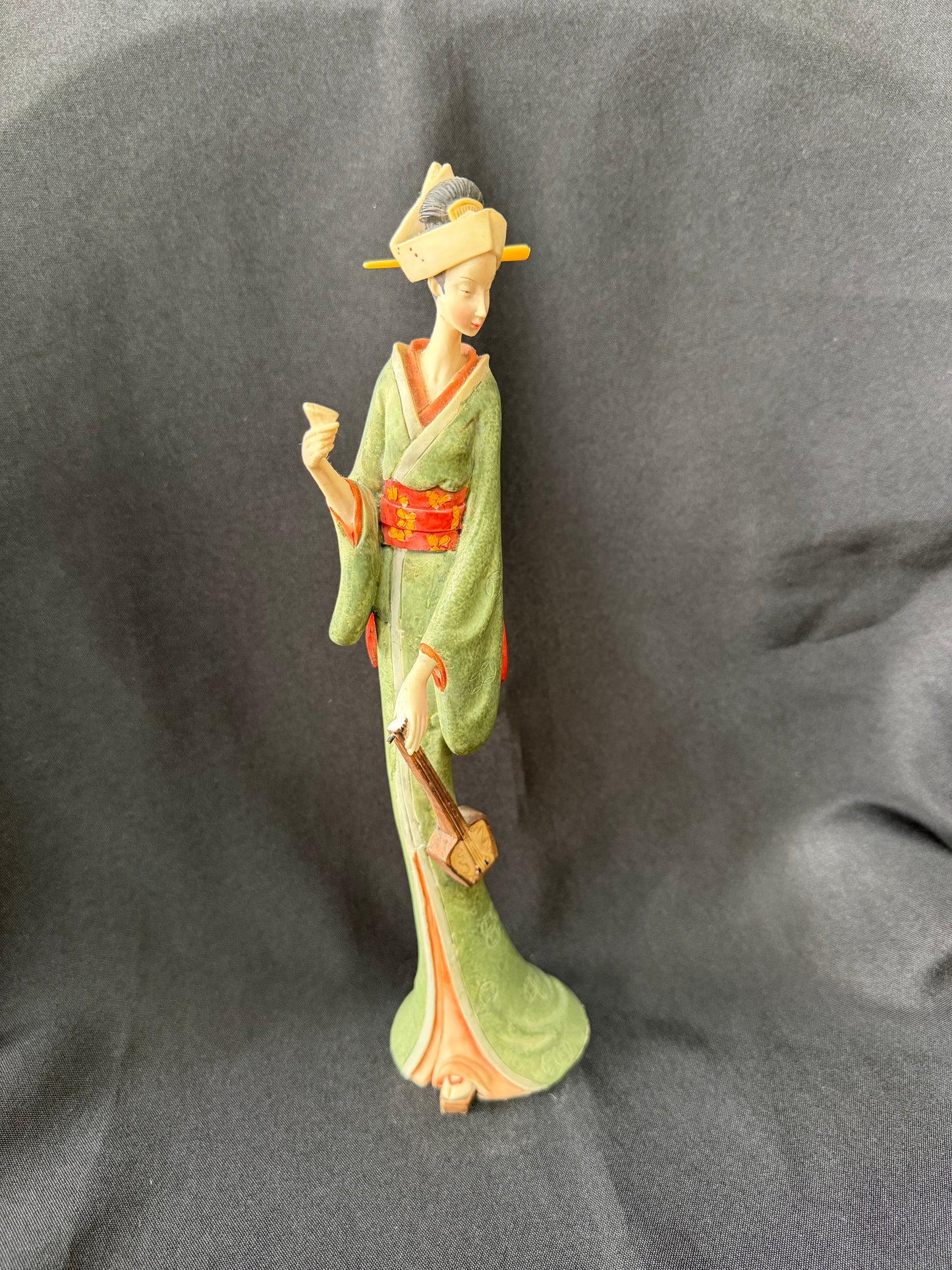 Japanese Maiko Geisha Figurine - Green Dress