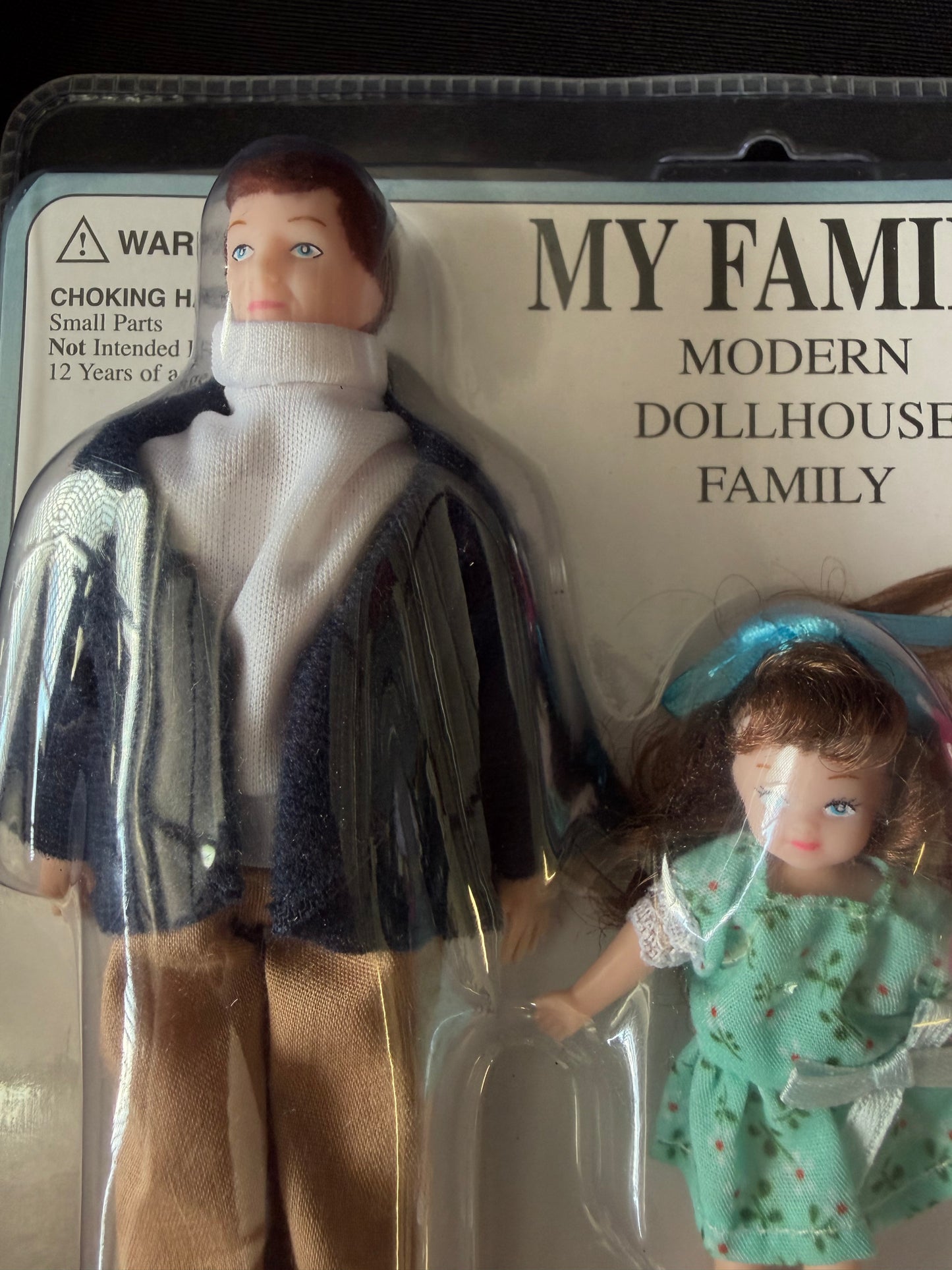 My Family Modern Dollhouse Doll Set — Town Square Miniatures (1:12 Scale)