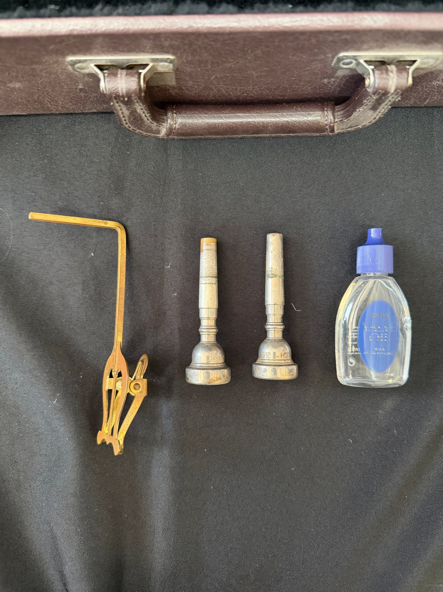Yamaha YTR-2320 Trumpet — with Case, Mouthpiece & Valve Oil