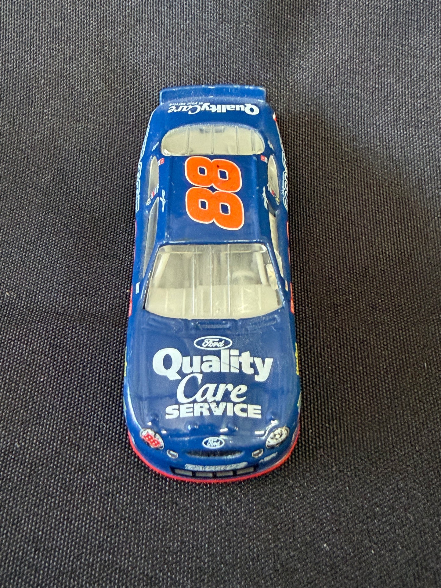 Hasbro Die-Cast – Dale Jarrett #88 Quality Care Ford Taurus NASCAR