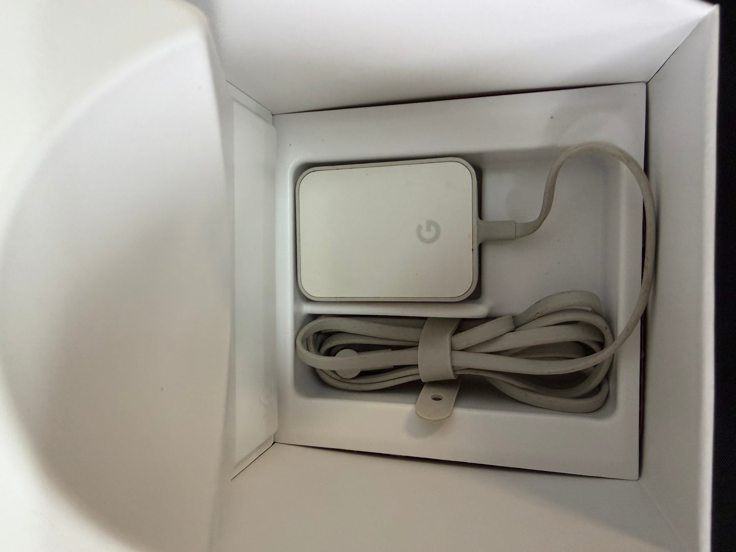 Google Home Voice Activated Speaker w/ Assistant GA3A00417A14