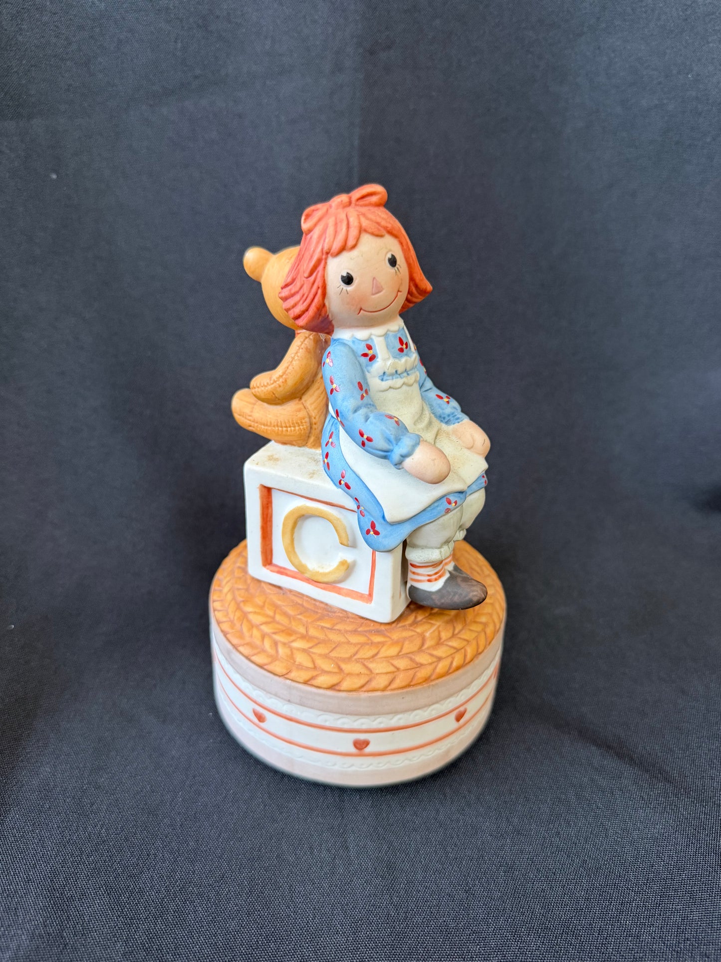 Schmid — Raggedy Ann & Teddy Bear Ceramic Music Box (1982)
