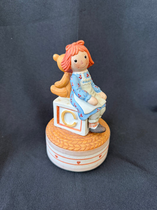 Schmid — Raggedy Ann & Teddy Bear Ceramic Music Box (1982)