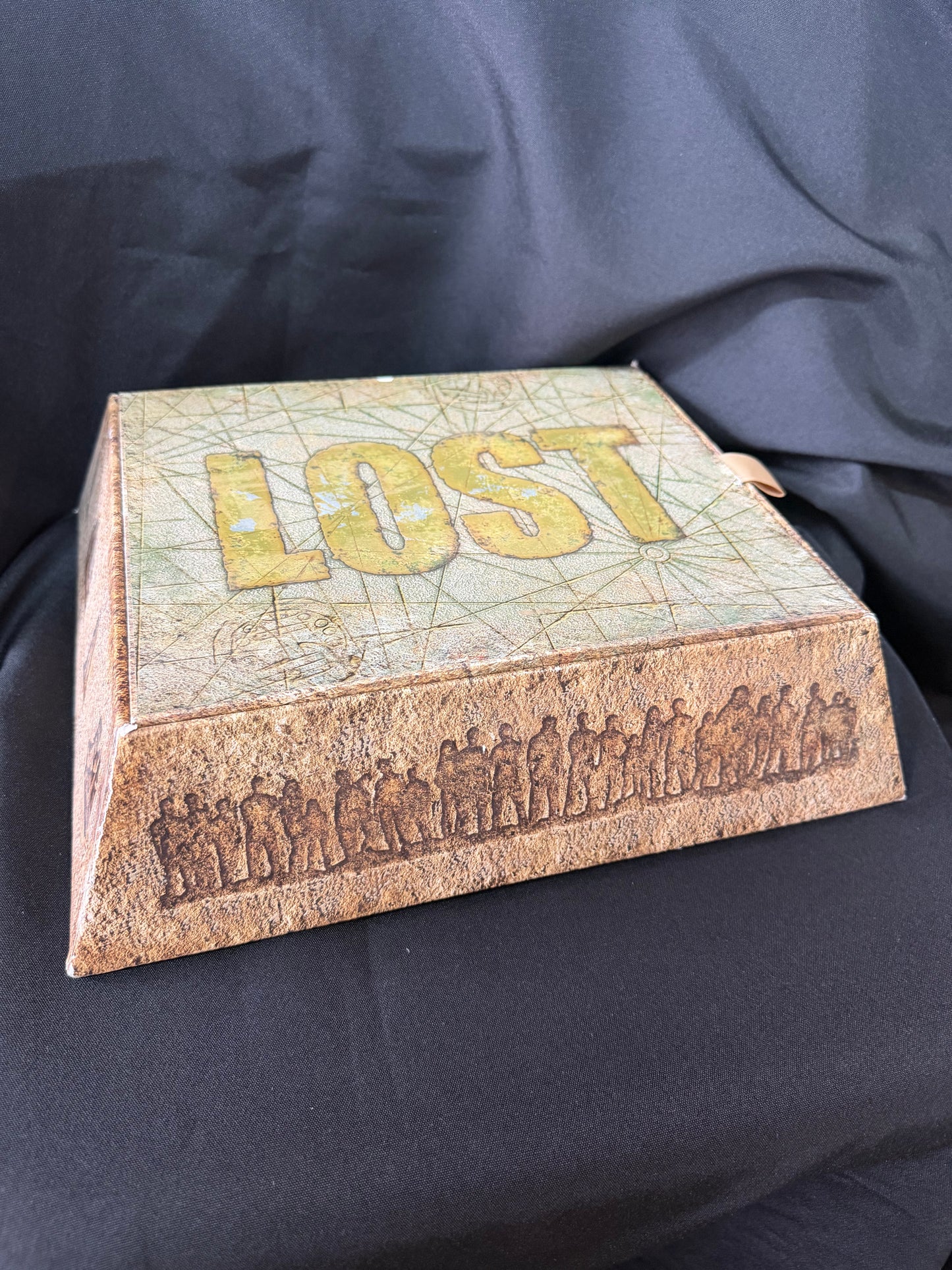 Lost: The Complete Series Ultimate Collection (Blu-Ray, Pyramid Box)