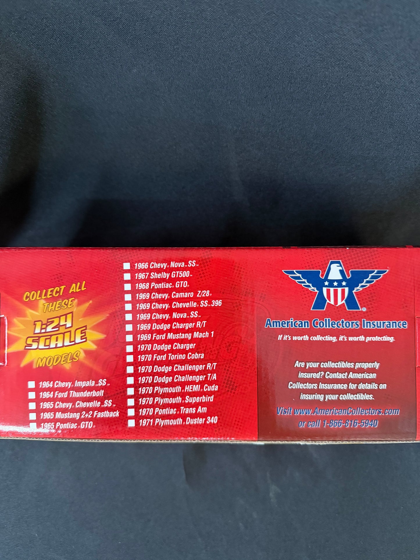 Johnny Lightning Muscle Cars R25 '71 Plymouth Duster 240 - Die-Cast (1:24)