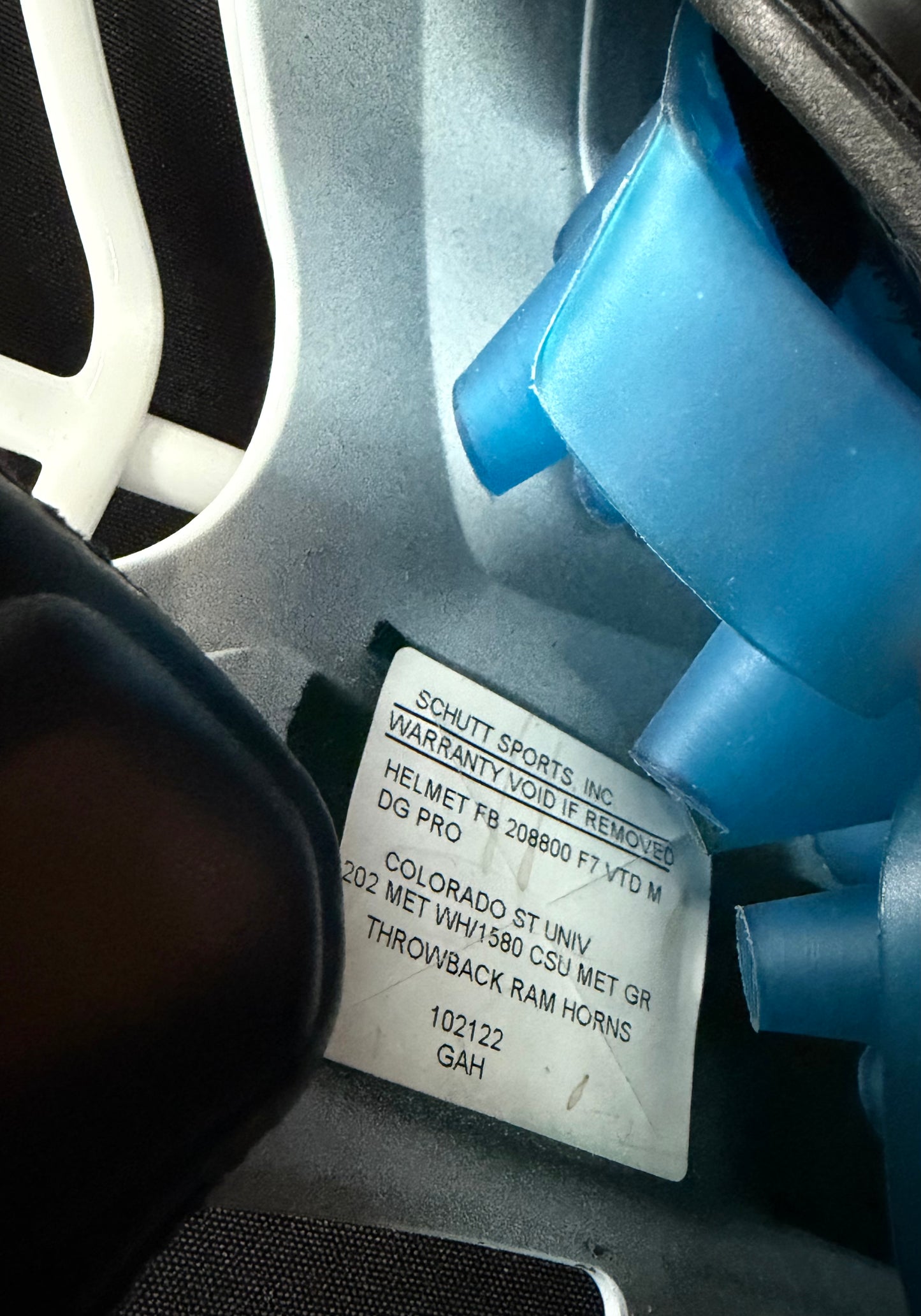 Schutt F7 VTD Football Helmet (size Medium)