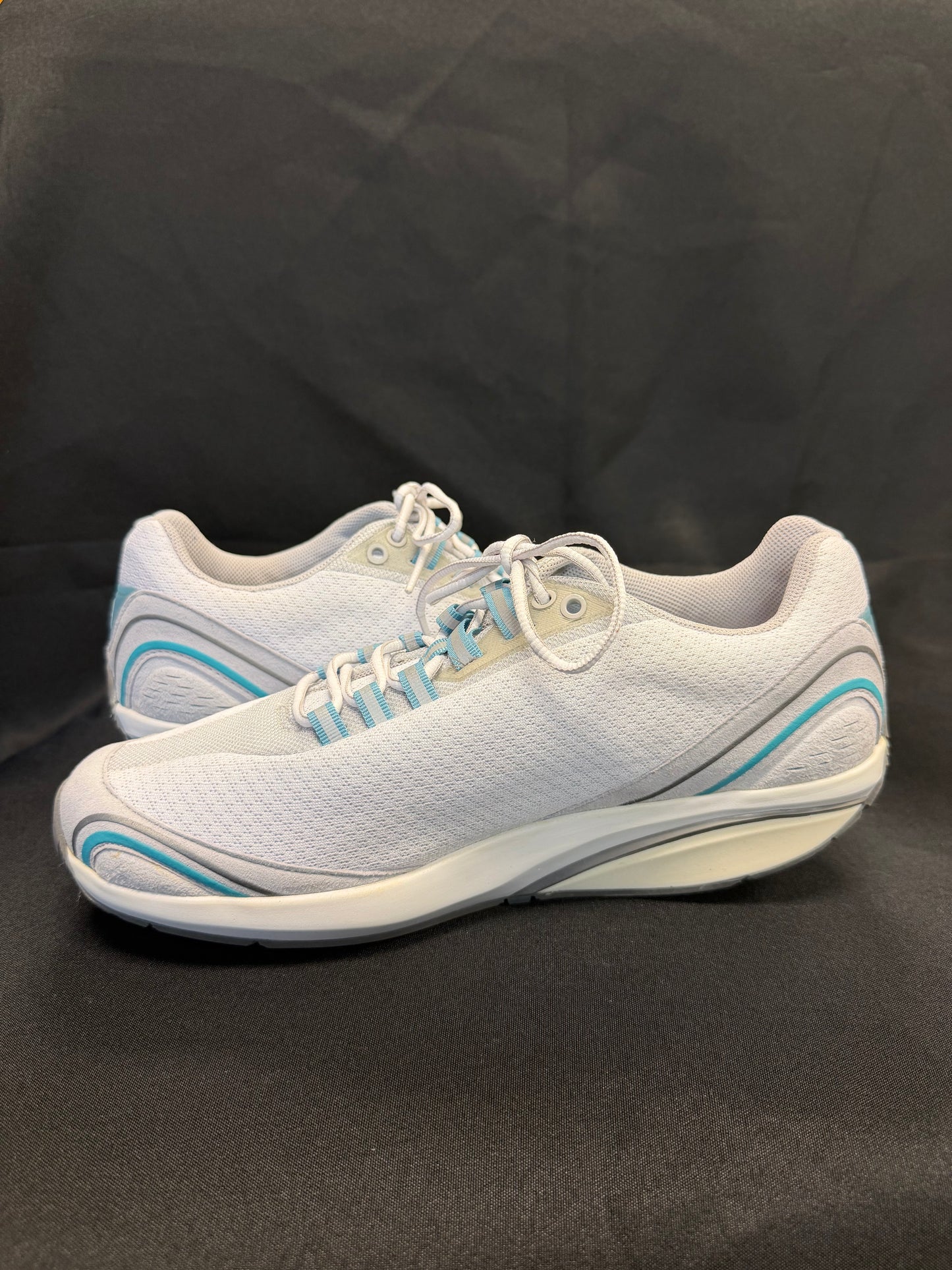 MBT Mahuta Walking Shoe (White w/ Light blue lining)