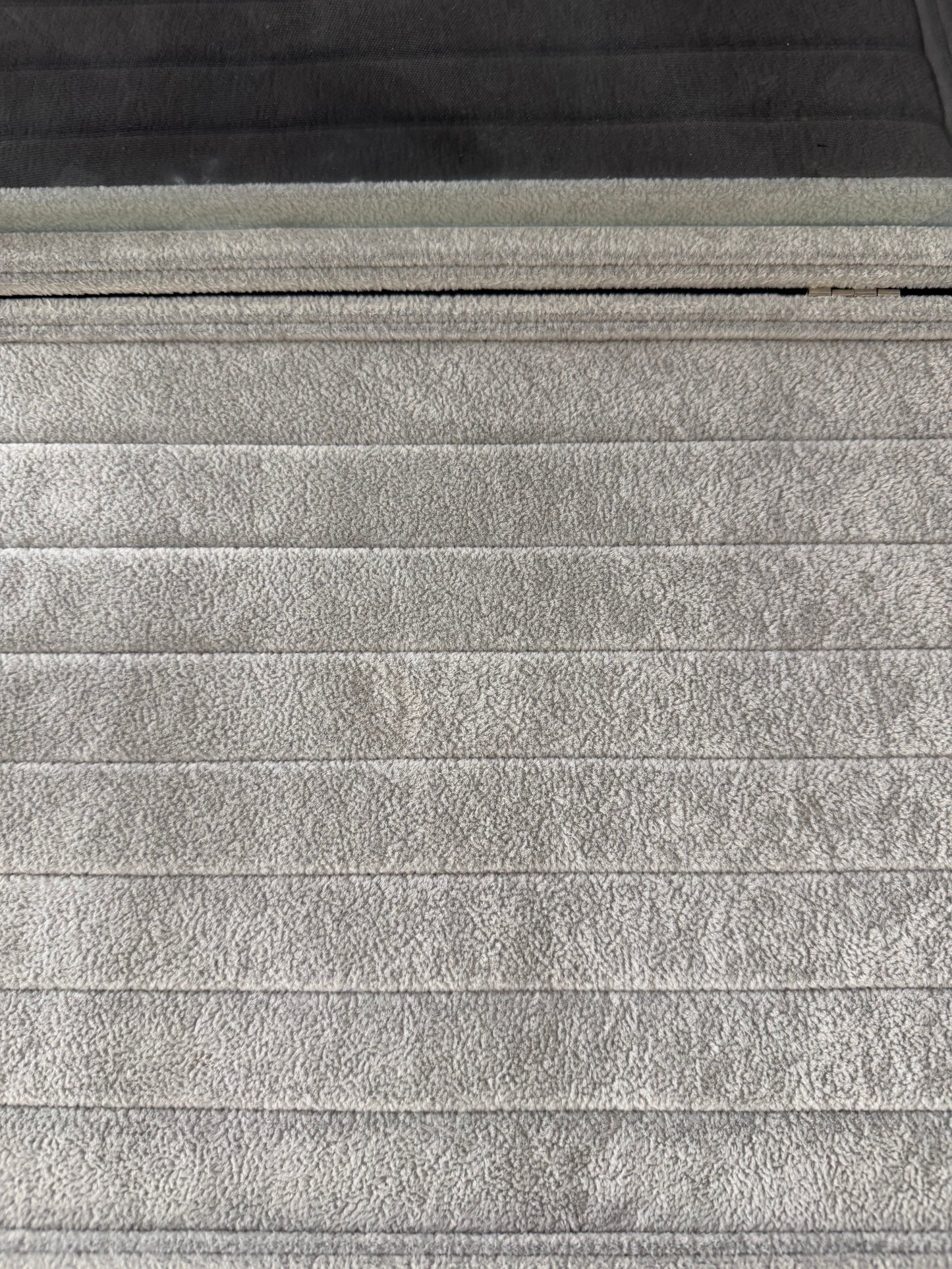 Velvet Jewelry Display Box — Gray