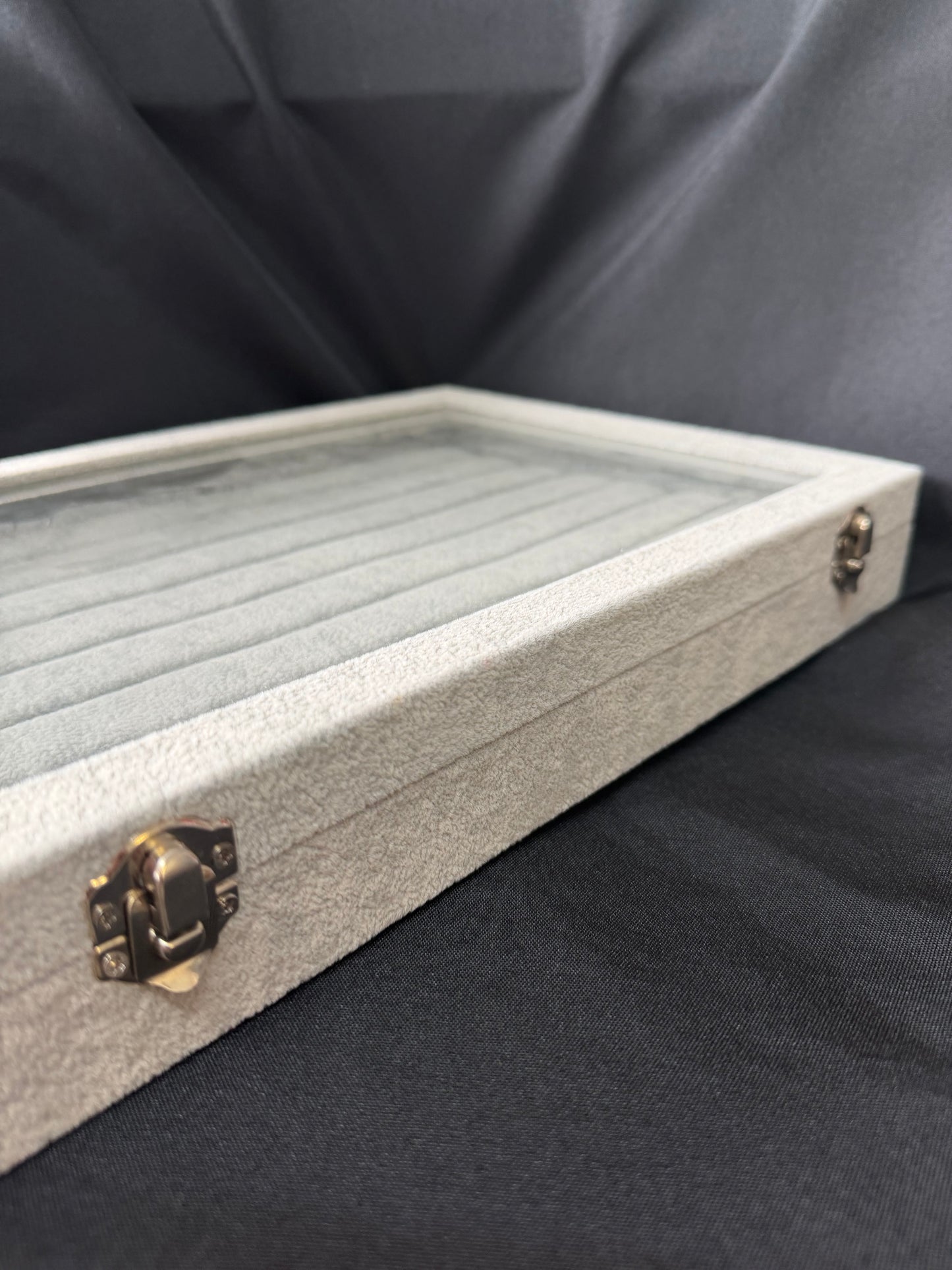 Velvet Jewelry Display Box — Gray