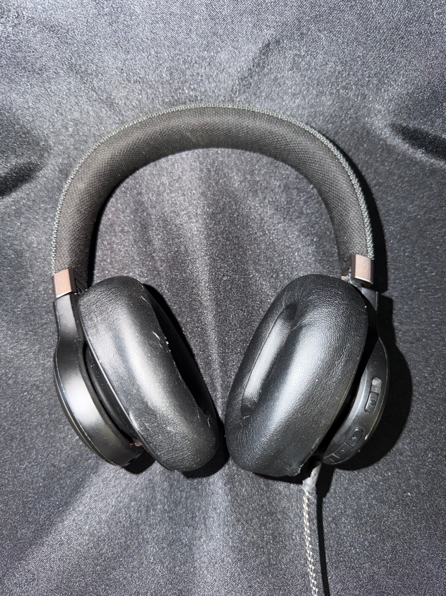 JBL Live 660 Bluetooth Wired Over-Ear Headphones - Black (tested + working)
