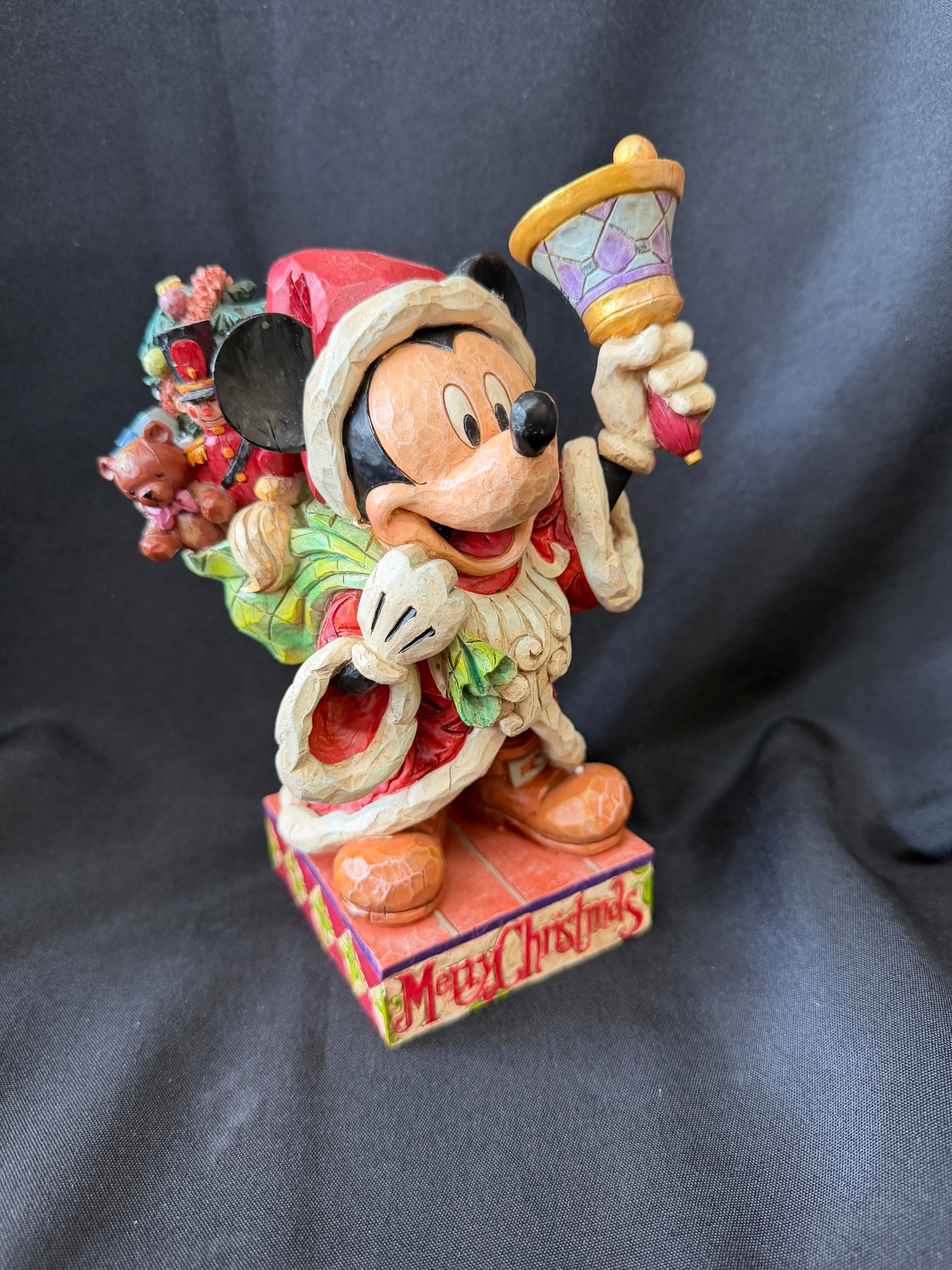 Disney Showcase — Jim Shore "Mickey's Old St. Mick" Enesco 2006 (Item #4005624)