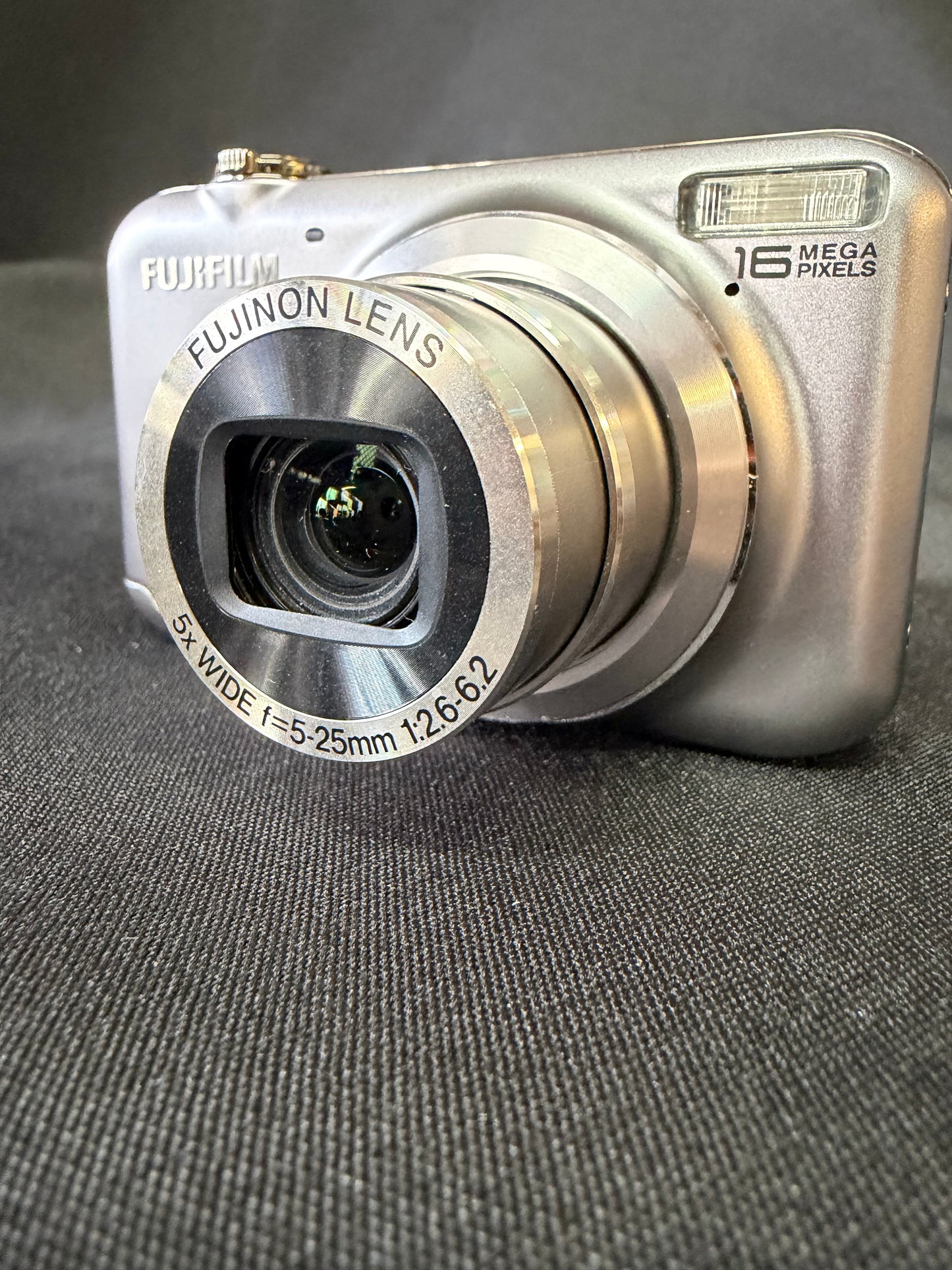 Fujifilm FinePix JX400 Silver Compact Digital Camera