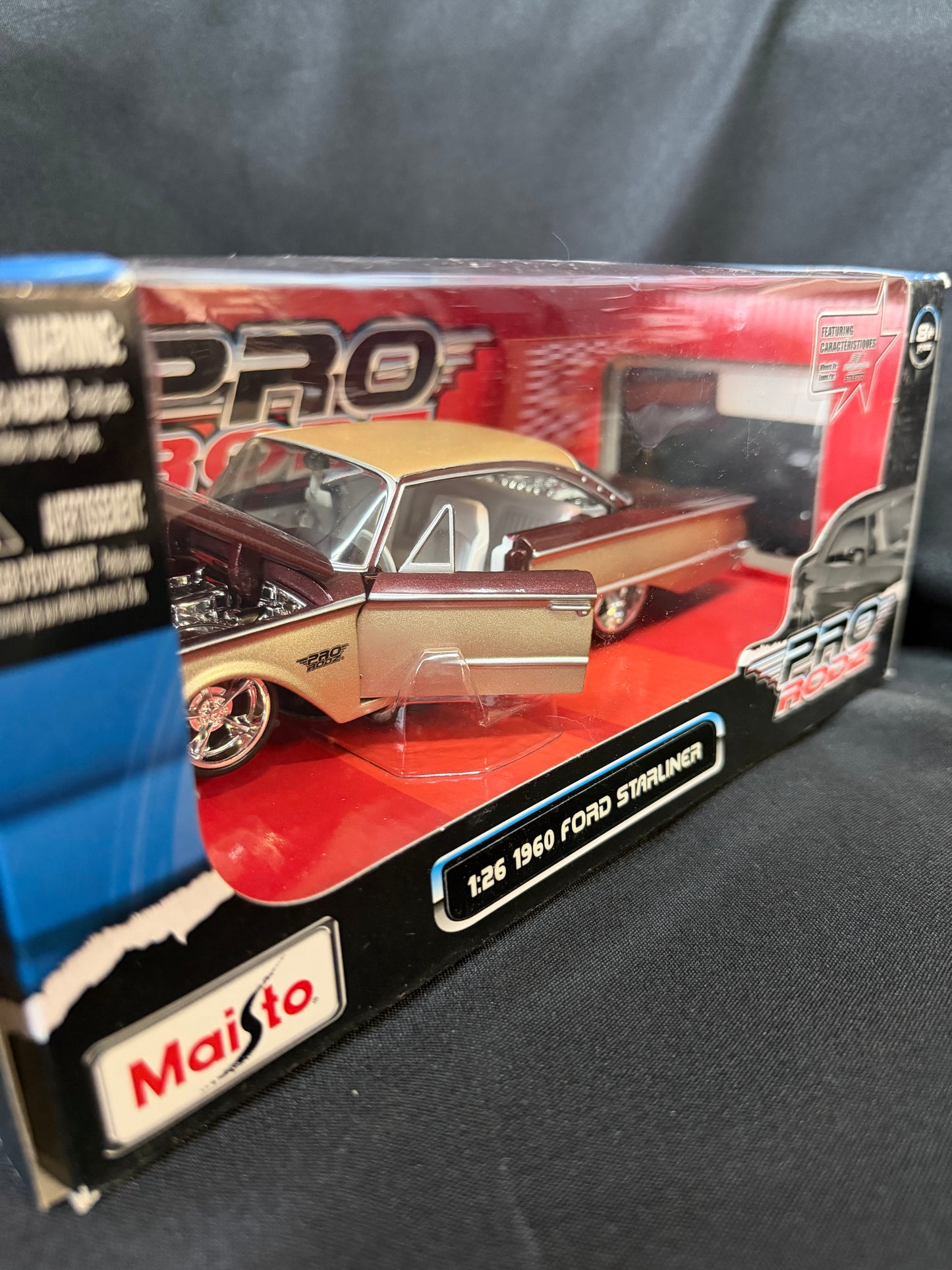 Maisto Pro Rodz 1960 Ford Starliner - Die-Cast (1:26)